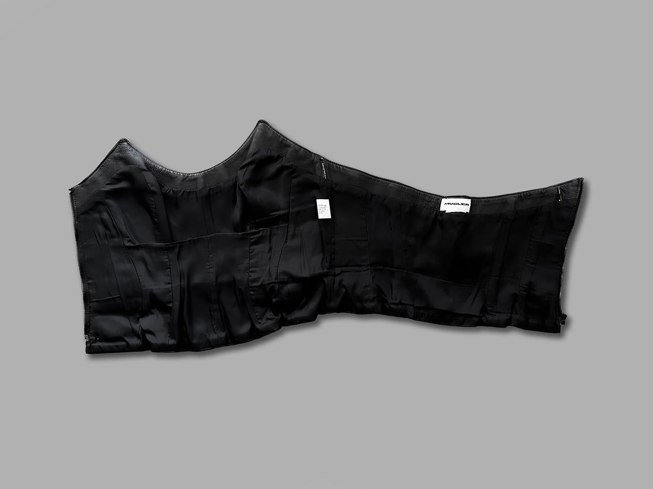 MUGLER Noir - Top corset à corsage en cuir percé en vente 5