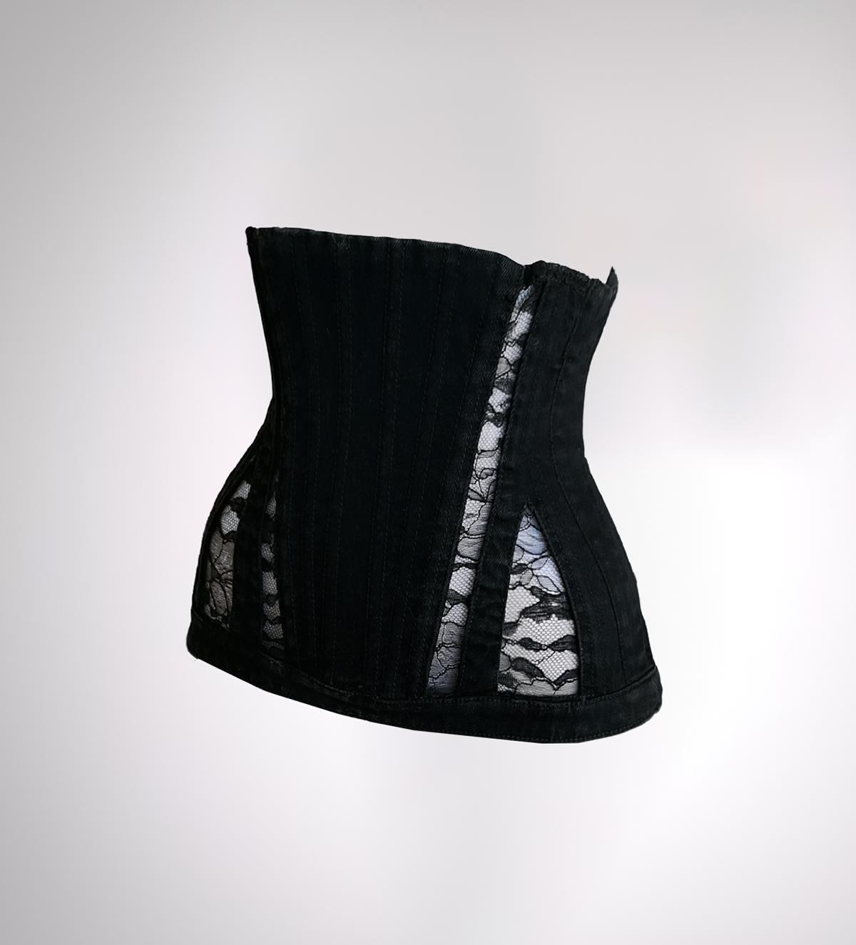MUGLER FW 2023 Runway Black Lace Corset In Excellent Condition For Sale In Berlin, BE
