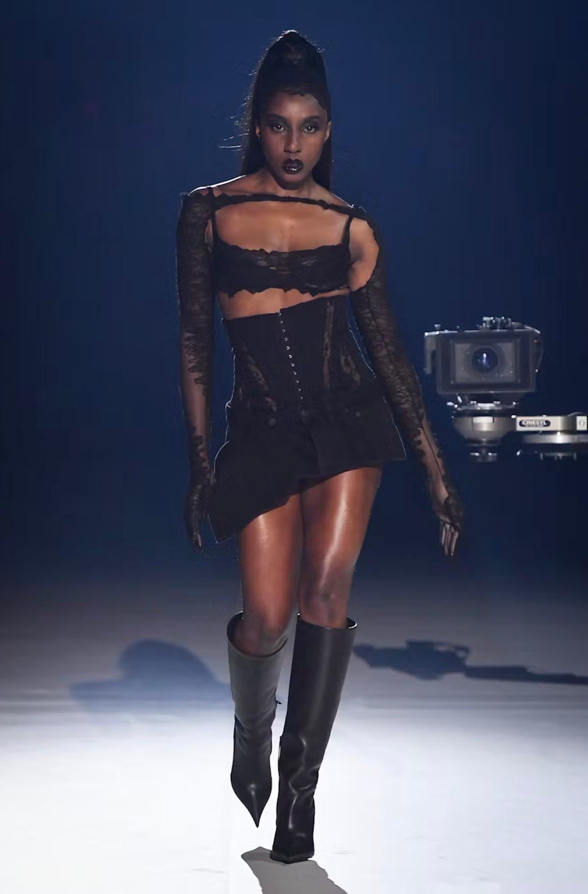 Women's MUGLER FW 2023 Runway Black Lace Corset For Sale