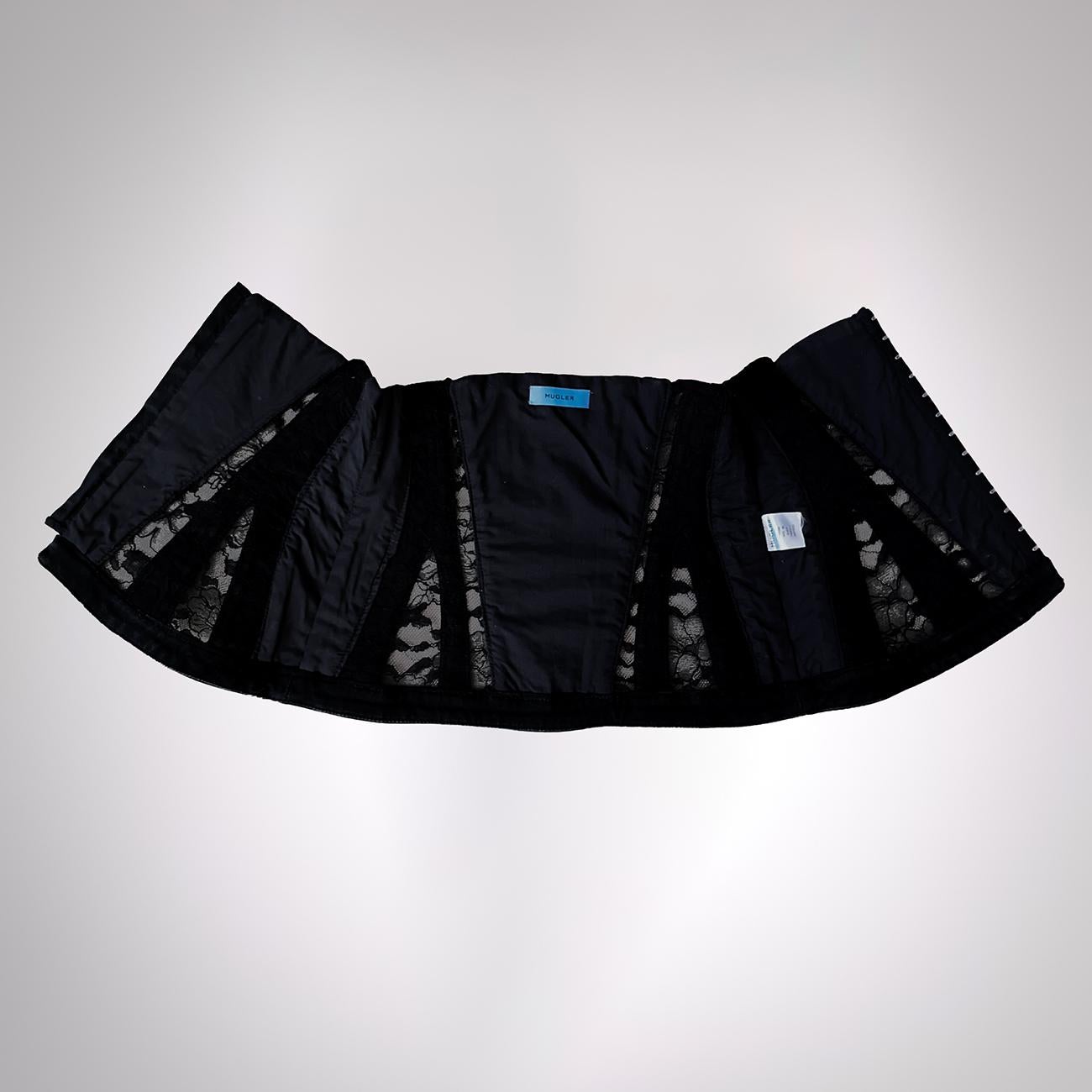 MUGLER FW 2023 Runway Black Lace Corset For Sale 5