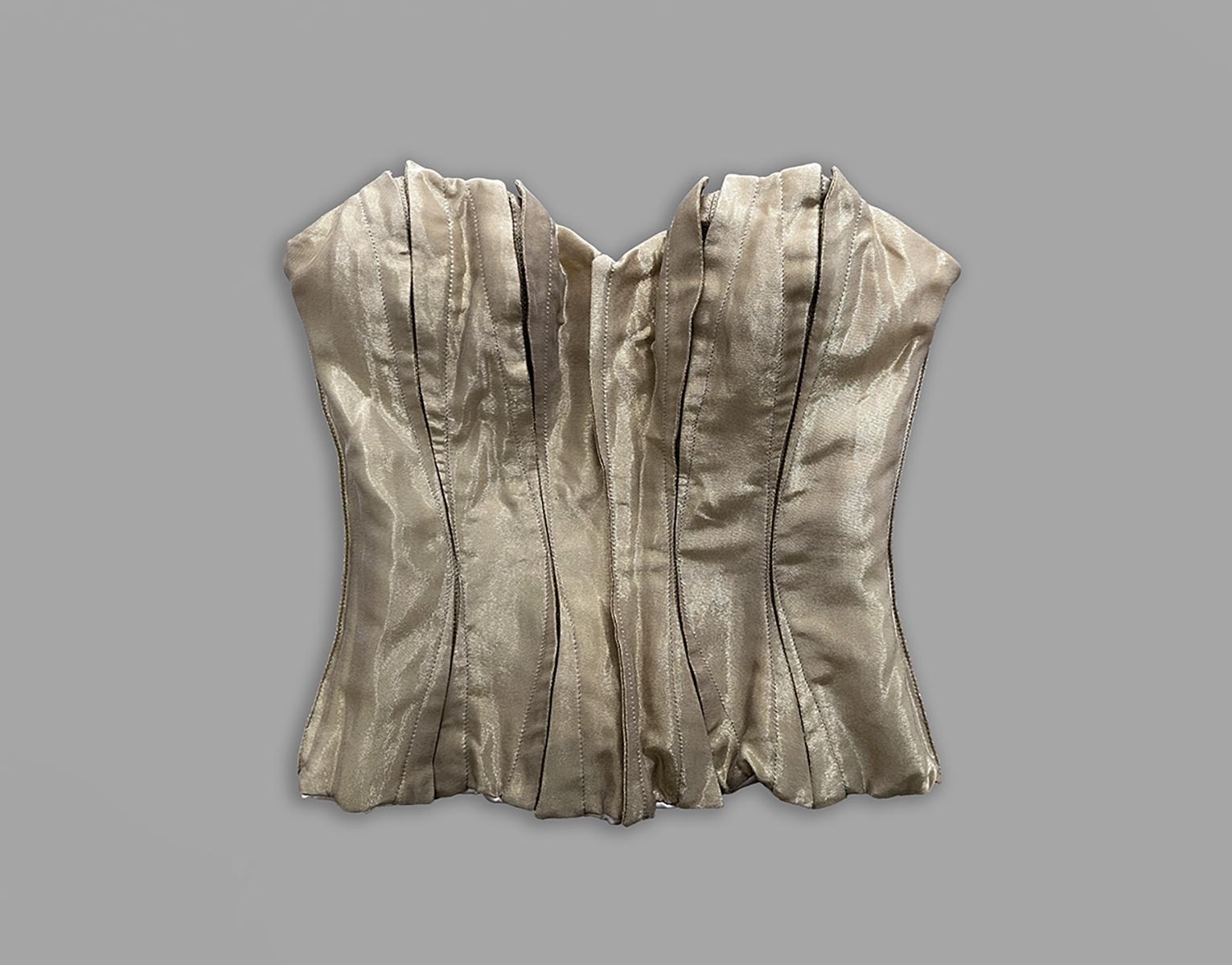 MUGLER - Corsage sculptural en métal doré en vente 8