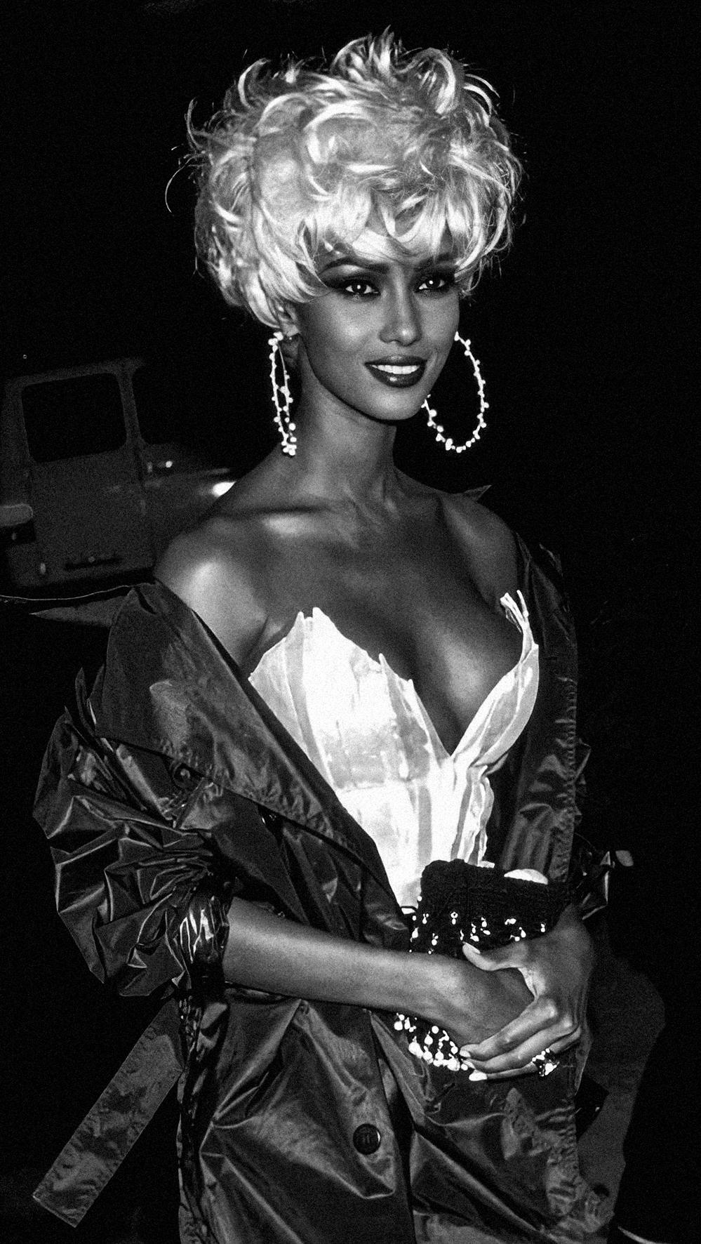 MUGLER - Corsage sculptural en métal doré en vente 2