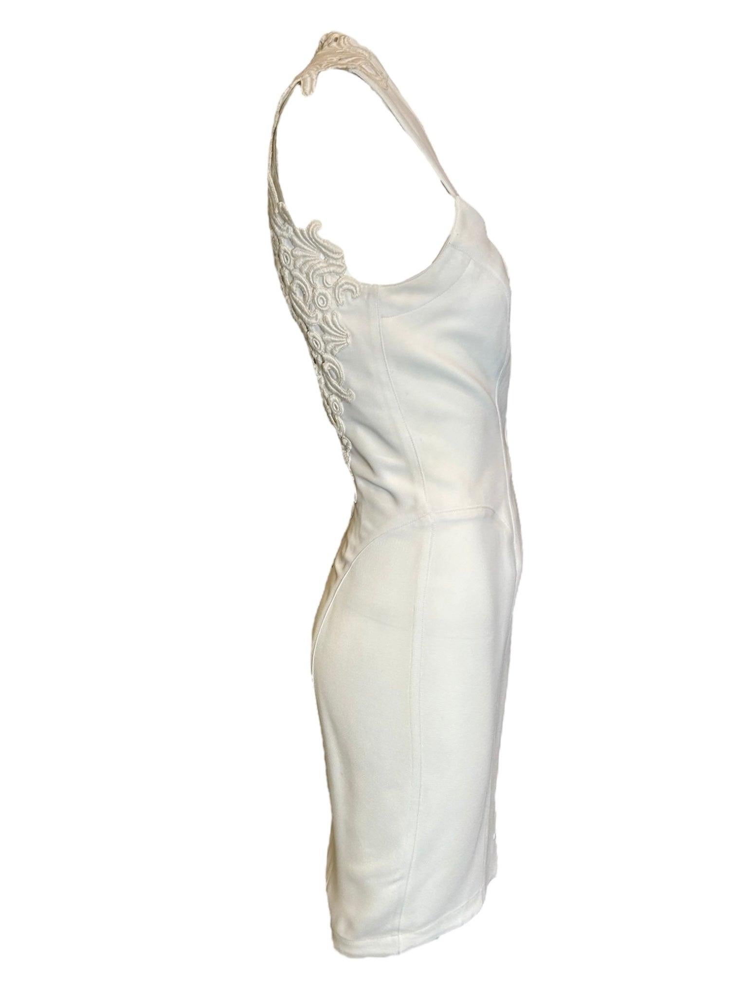 Weißes Mugler-Kreppkleid mit Schnappverschluss vorne und Guckkasten hinten, 1980er Jahre (Grau) im Angebot