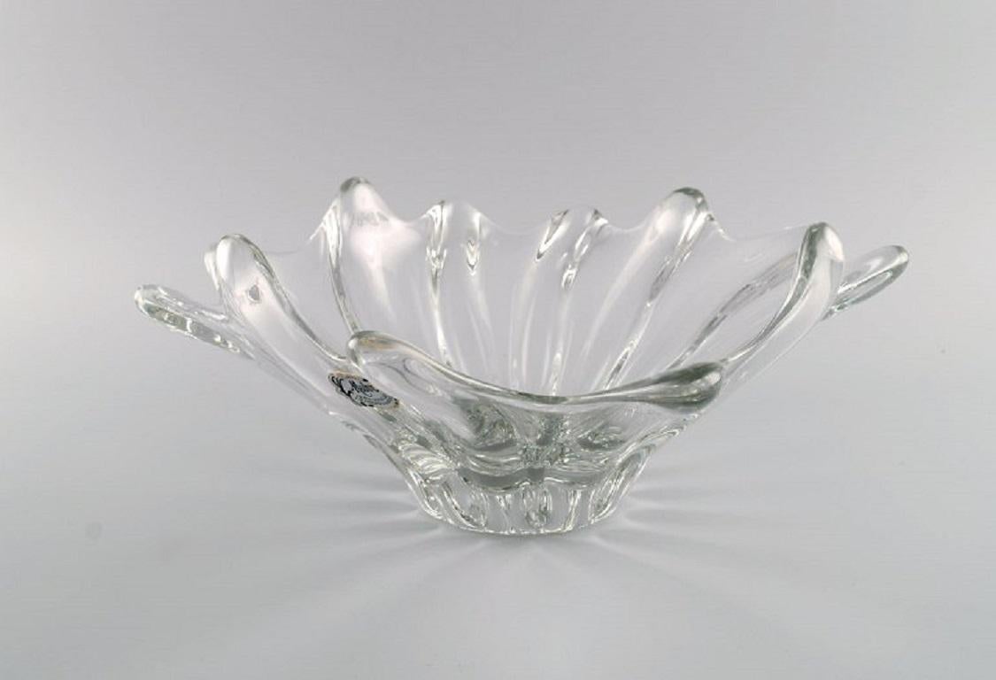 Muhr, Frankreich, große Schale aus klarem Mouth-Blown-Kunstglas mit wellenförmigem Rand, 1970er Jahre im Zustand „Hervorragend“ im Angebot in København, Copenhagen