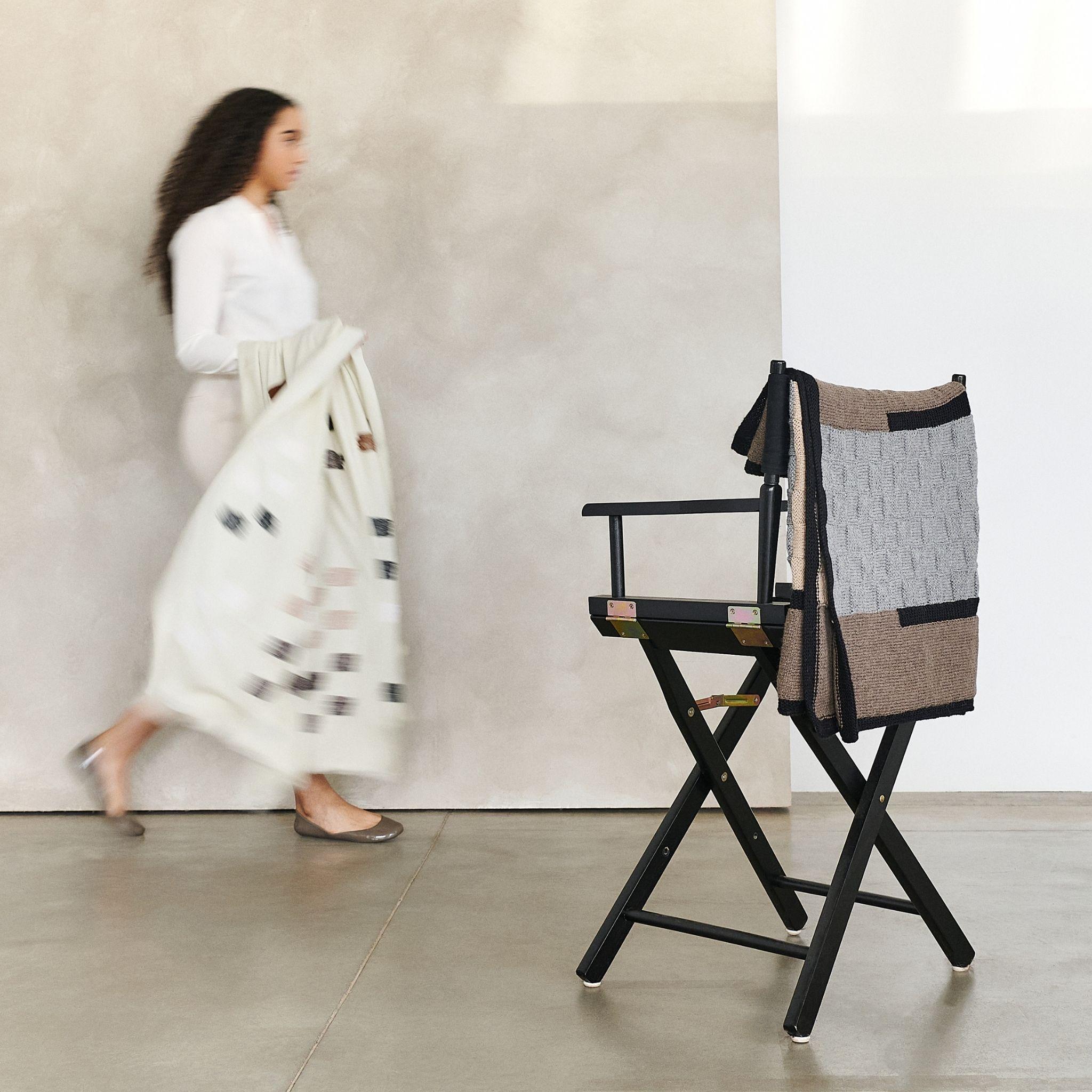 Sciarpa Muhu marrone grigio in pura alpaca lavorata a mano in Perù da donne artigiane in vendita 13