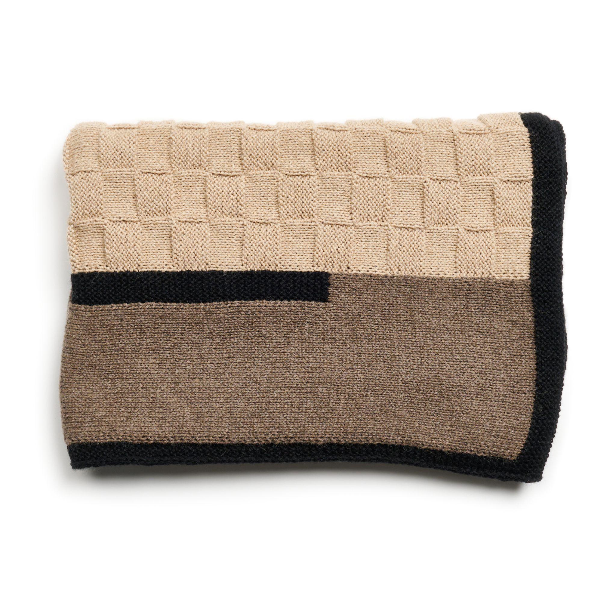 Foulard en pur alpaga gris Brown tricoté à la main au Pérou par des femmes artisanes en vente 3
