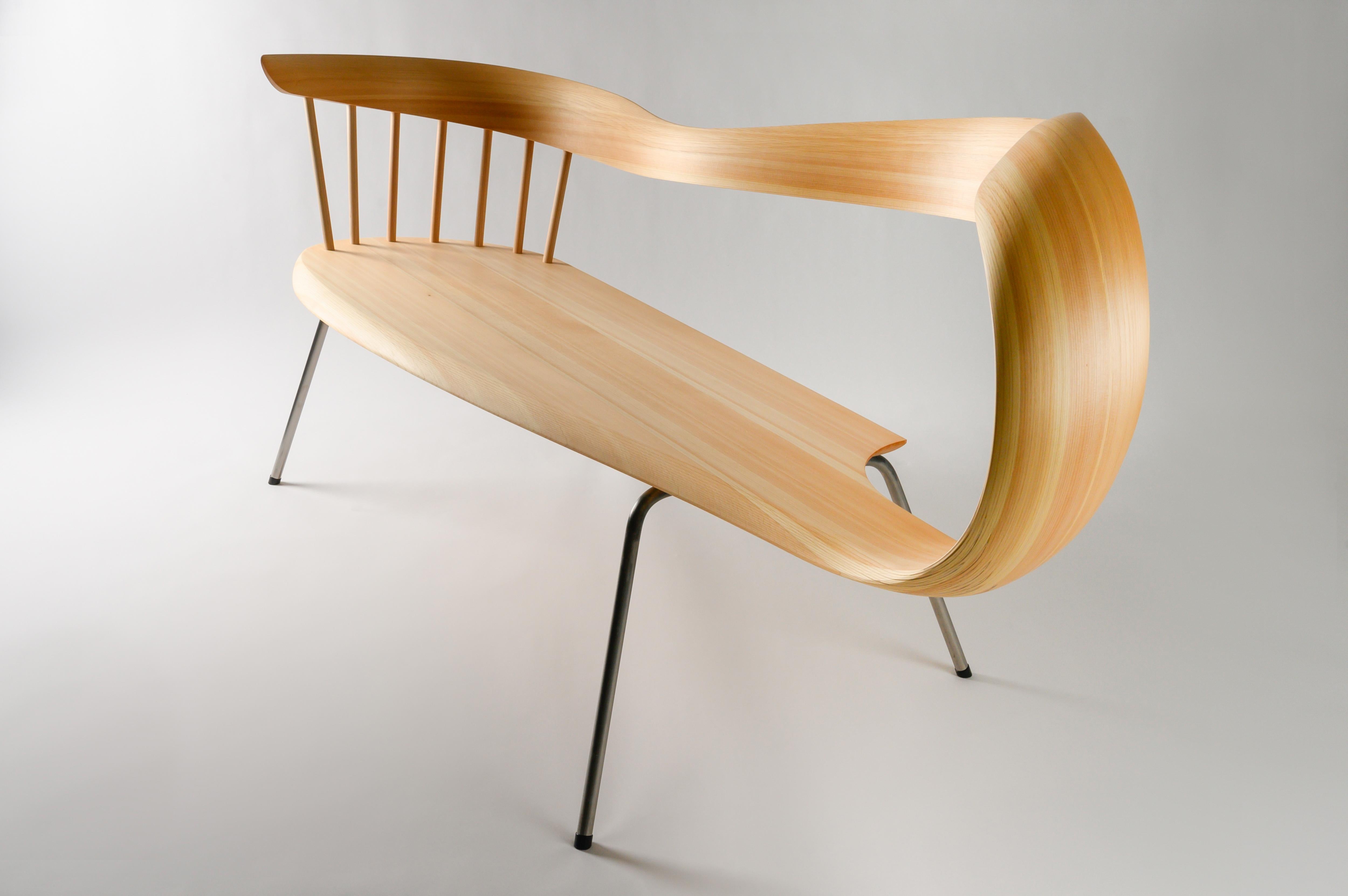 Japonais Muji 2 Seater Chair 2 Chaise japonaise en bois courbé de style contemporain en vente