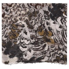 Pañuelo de seda y modal con estampado de plumas de búho abstracto Mulberry