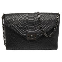 Mulberry Umhängetasche aus schwarzem Python-Leder mit geprägter Delphine-Kette