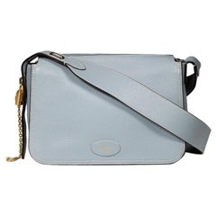 Borsa a tracolla Billie piccola in pelle blu di Mulberry