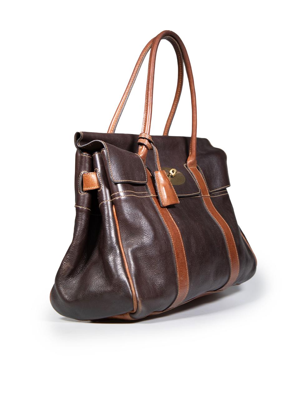 CONDITION is Very good. Minimal wear to the bag is evident. Small scratches to the right side of the flap, front, front centre, front bottom-left, clasp, front and rear tabs, top rear, bottom centre and bottom. Light abrasions and discolouration to