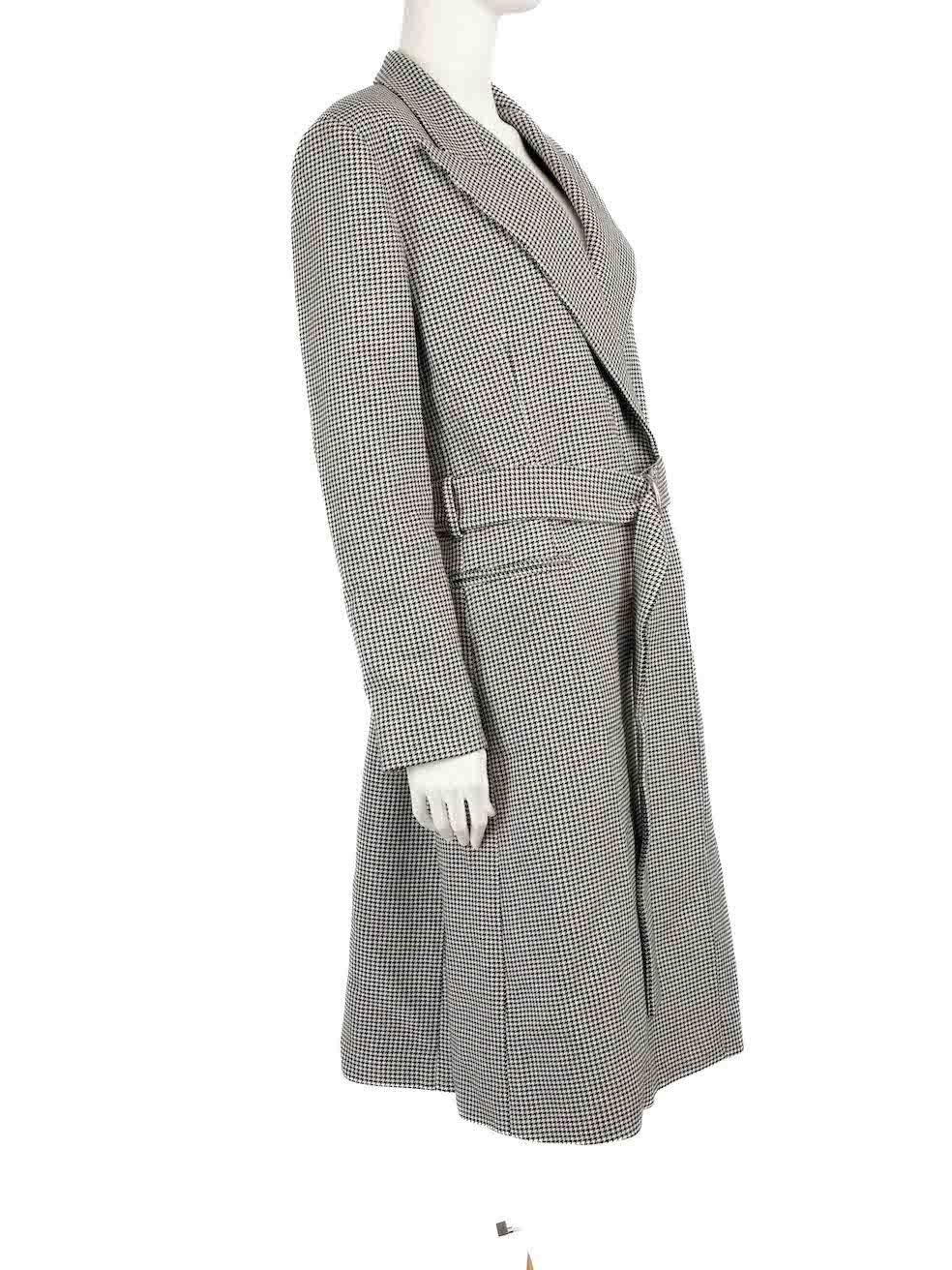 CONDITION is Never worn. No visible wear to coat is evident on this new Mulberry designer resale item.
 
 
 
 Details
 
 
 Grey
 
 Viscose
 
 Long coat
 
 Houndstooth pattern
 
 Double breasted
 
 2x Front side pockets
 
 Belted
 
 
 
 
 
 Made in