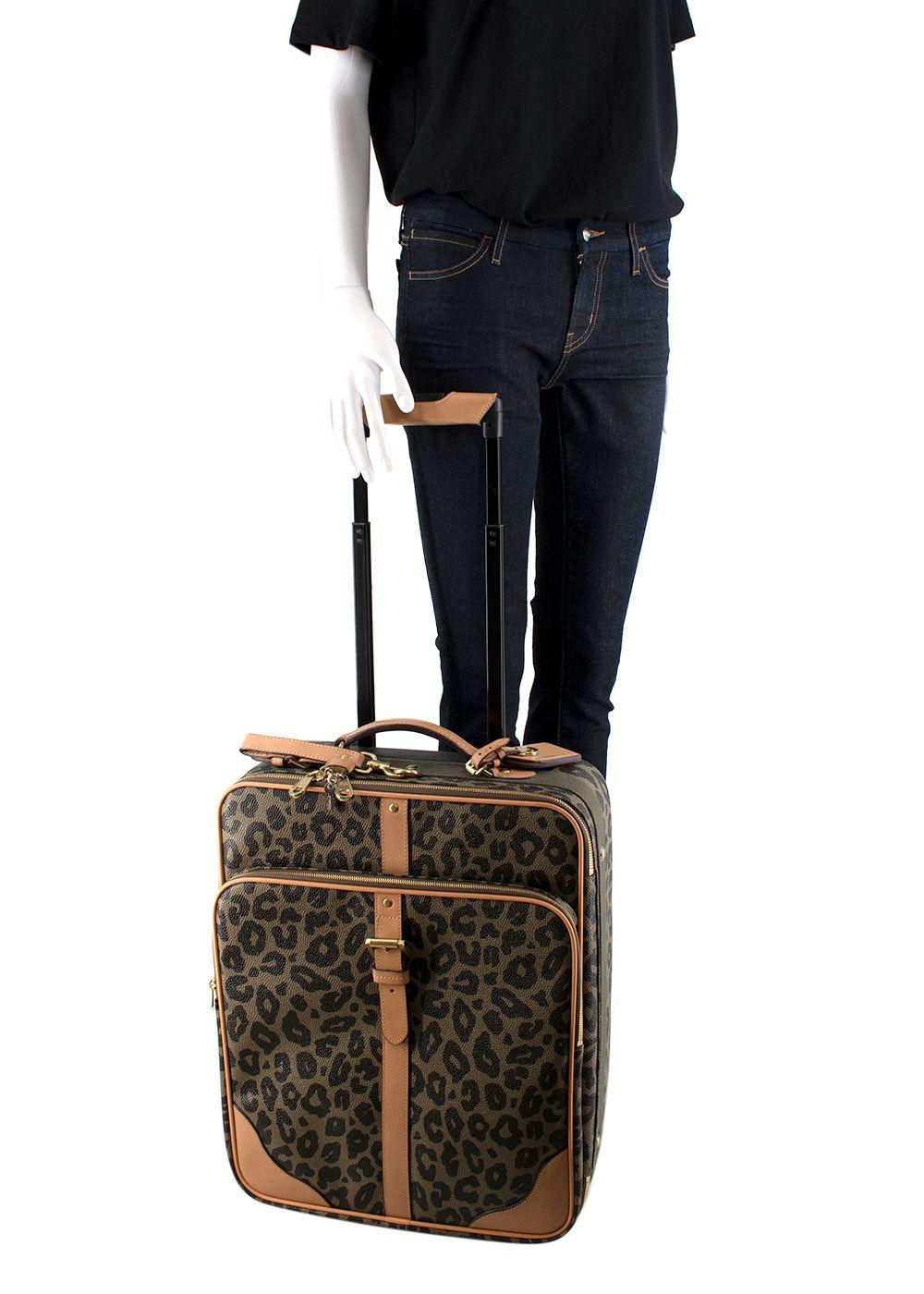 Mulberry Khaki Leopard Print Scotchgrain Canvas Trolley Suitcase For Sale 7