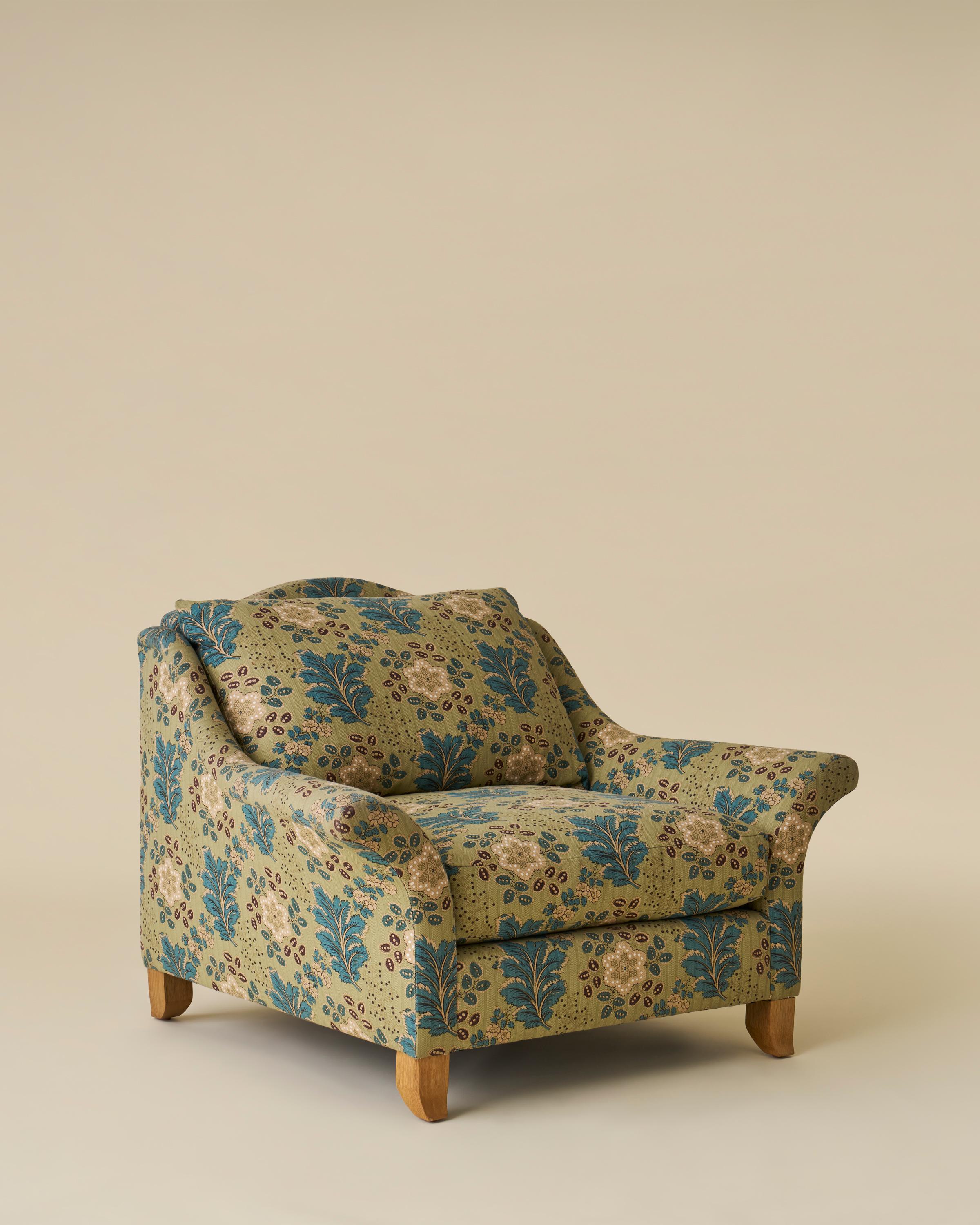 Mulberry Lounge Chair, West Haddon Hall Collection In New Condition For Sale In Los Angeles, CA
