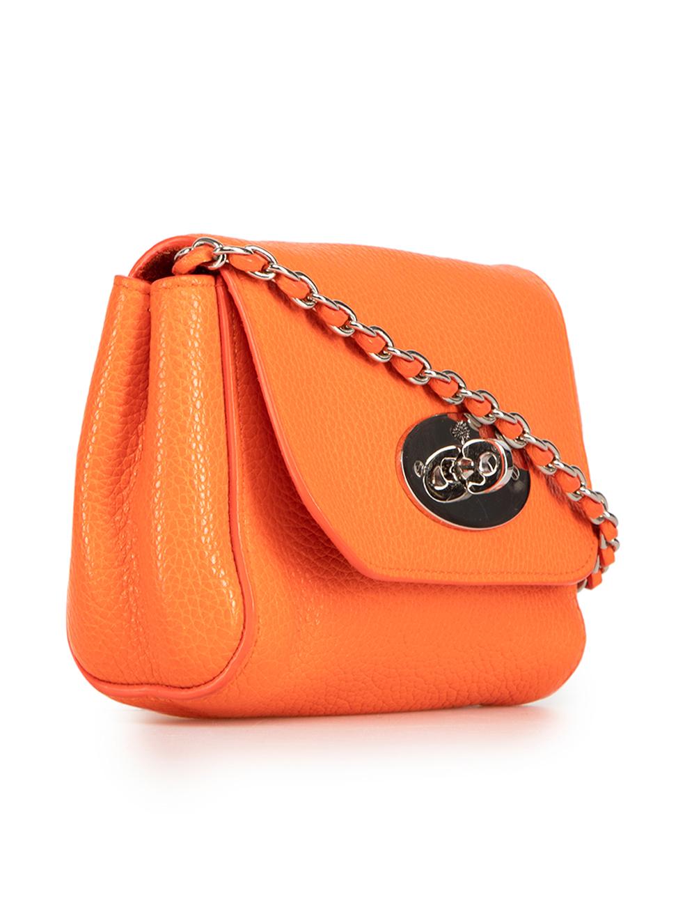 CONDITION is Very good. Minimal wear to bag is evident. Minimal wear to the hardware with light scratching to the metal on this used Mulberry designer resale item.
 
Details
Lily
Orange
Leather
Mini crossbody bag
Silver tone hardware
Chain and
