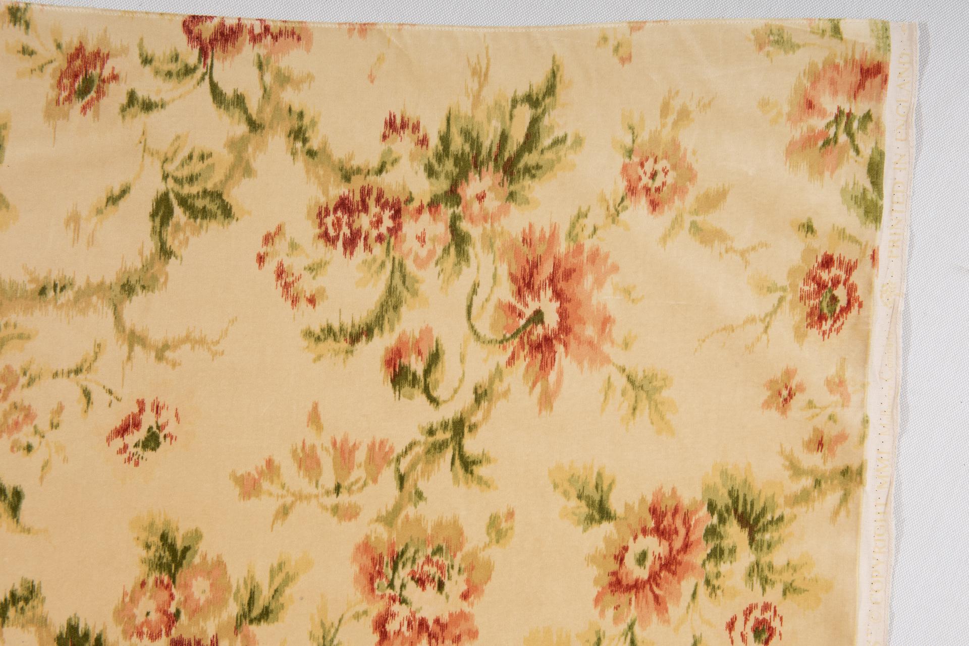 Machine-Made Mulberry Pastel Velvet with Flowers For Sale