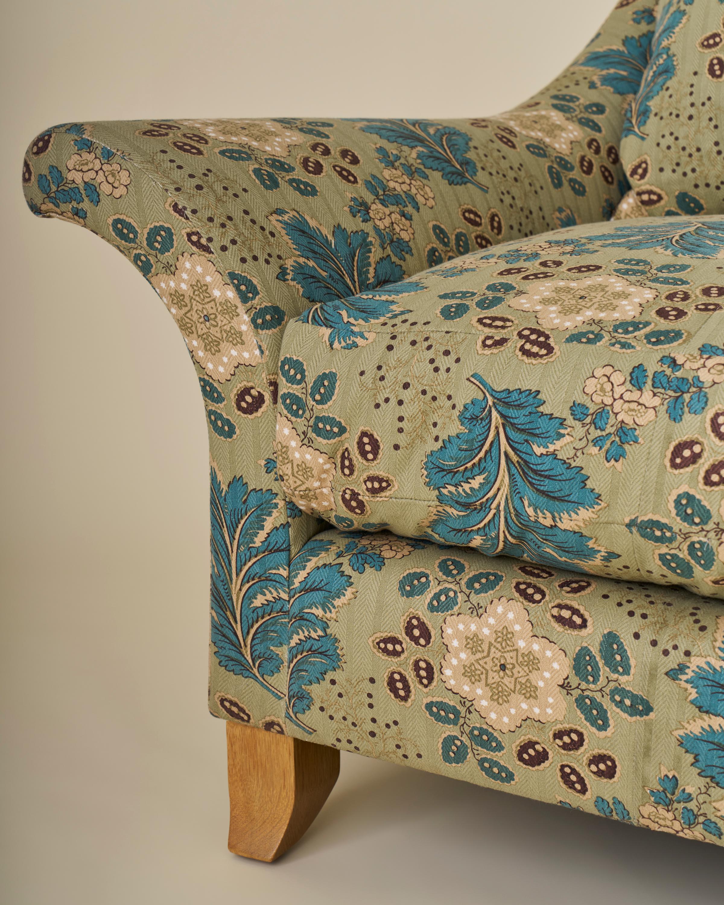 Mulberry Sofa, West Haddon Hall Collection In New Condition For Sale In Los Angeles, CA