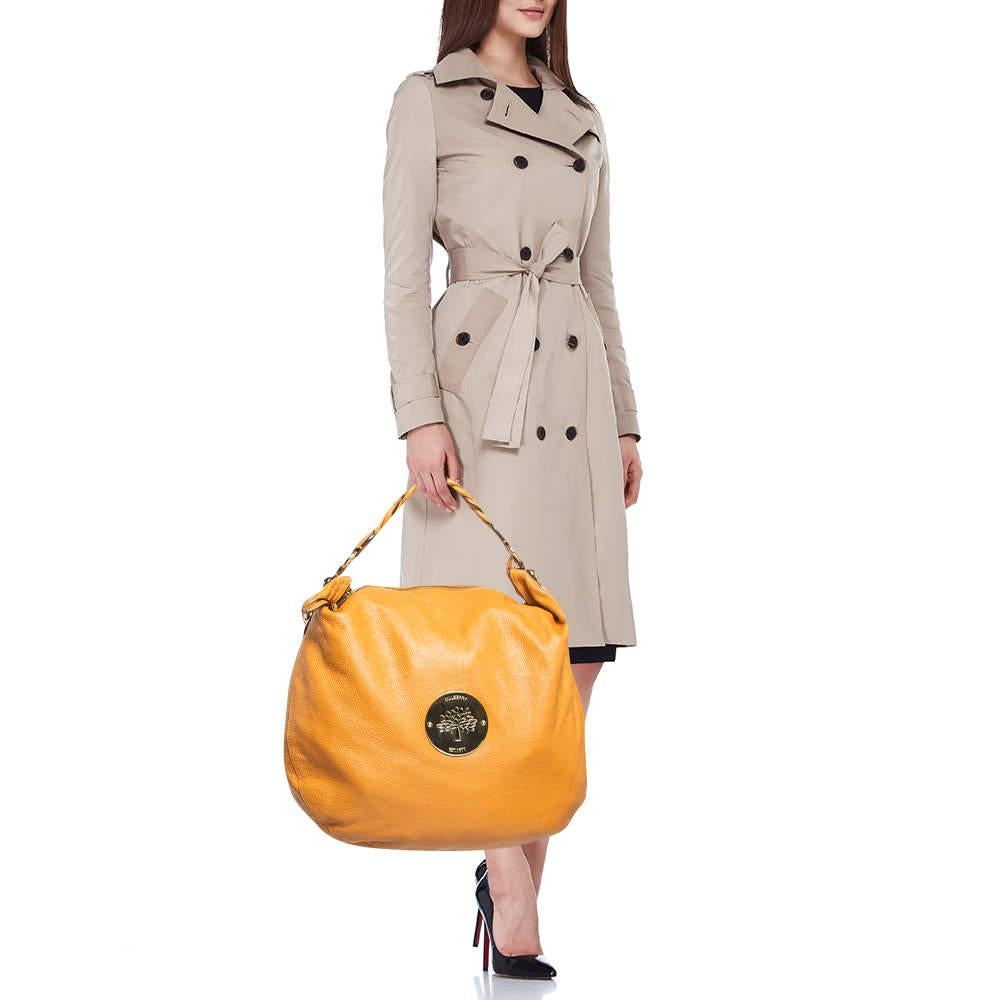 Designer bags are ideal companions for ample of occasions! Here we have a fashion-meets-functionality piece crafted with precision. It has been equipped with a well-sized interior that can easily fit in all your essentials.