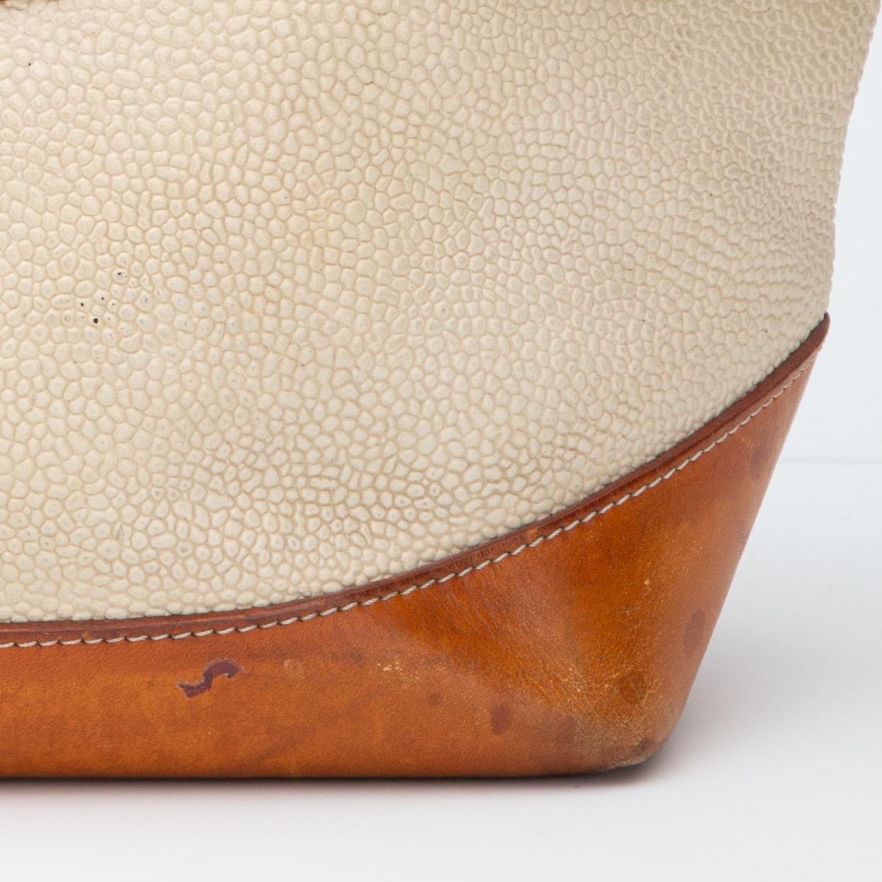Mulberry Vintage Beige Pebbled Leather Top Zip Handbag For Sale 3