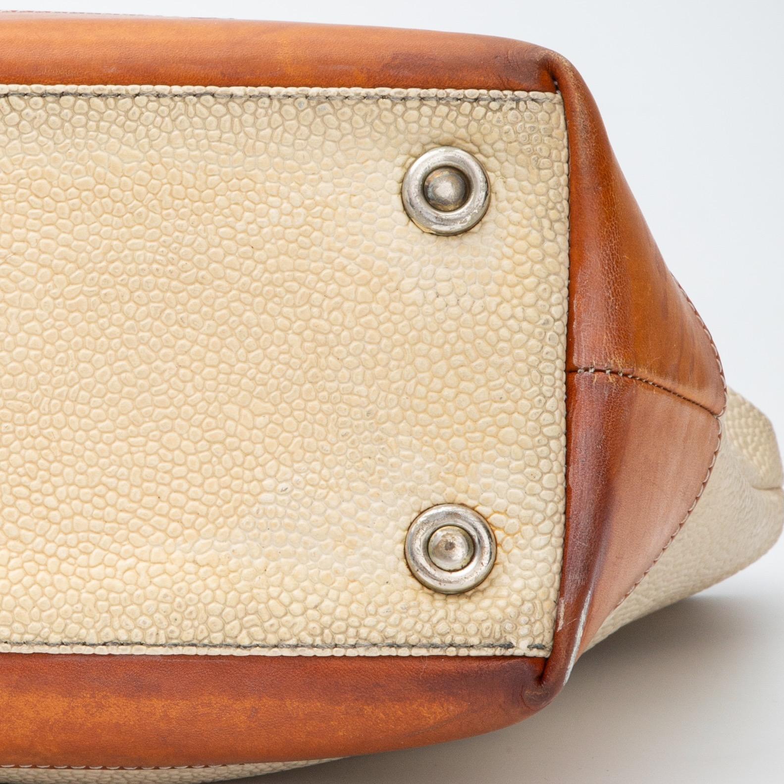 Mulberry Vintage Beige Pebbled Leather Top Zip Handbag For Sale 2