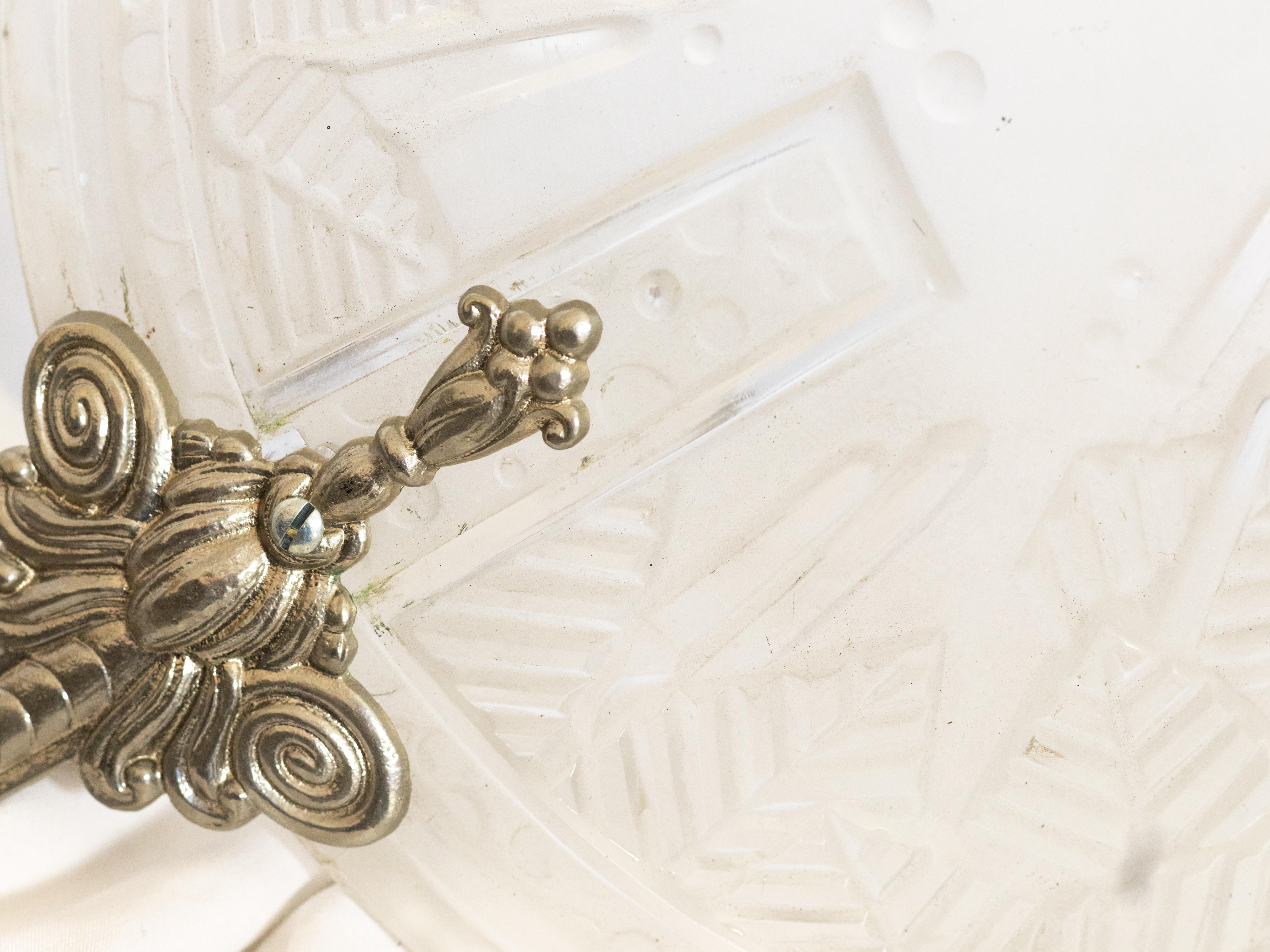 Lampada da soffitto in vetro bianco Art Deco di Muller, 20° secolo In condizioni buone in vendita a Lisbon, PT