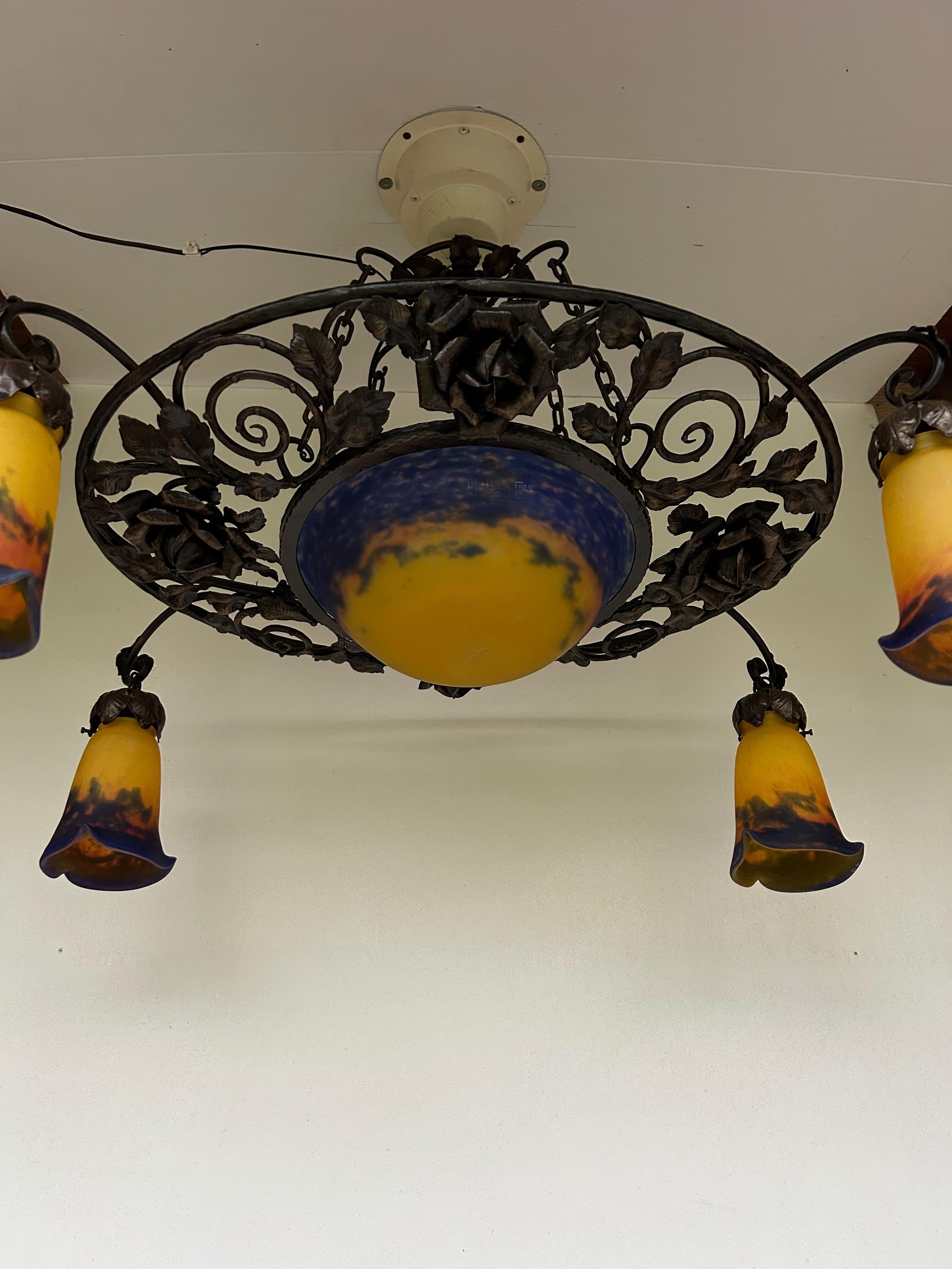 Lampadario Art Nouveau/Art Deco dei fratelli Muller in vendita 7