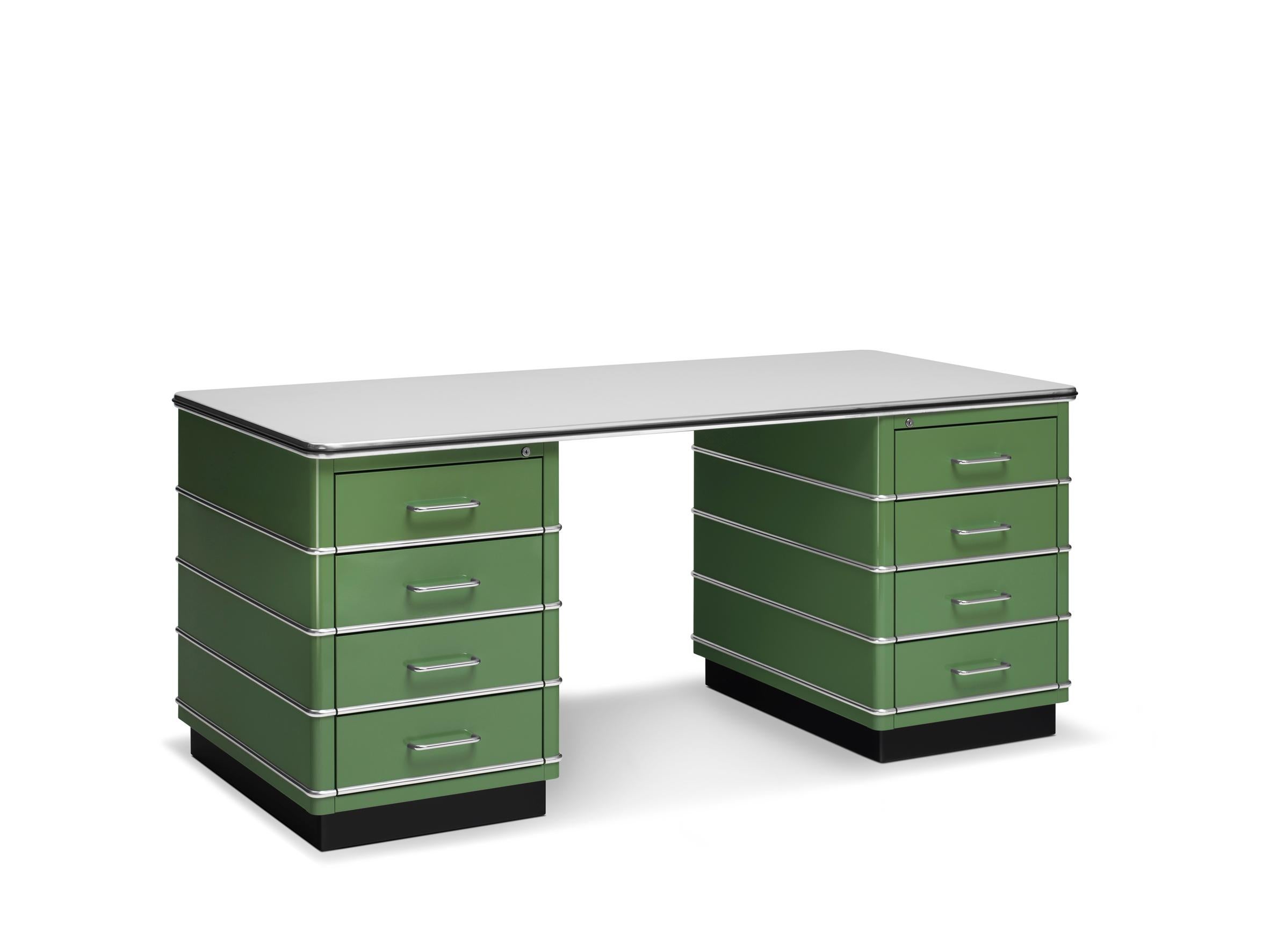 Müller Desk TB229 in Metal 'Reseda green'. Germany, current production.

Beautiful classic looking Müller Desk TB229 showing great craftmanship and quality.

The CLASSIC LINE models present themselves in a very distinctive way – elegant, functional