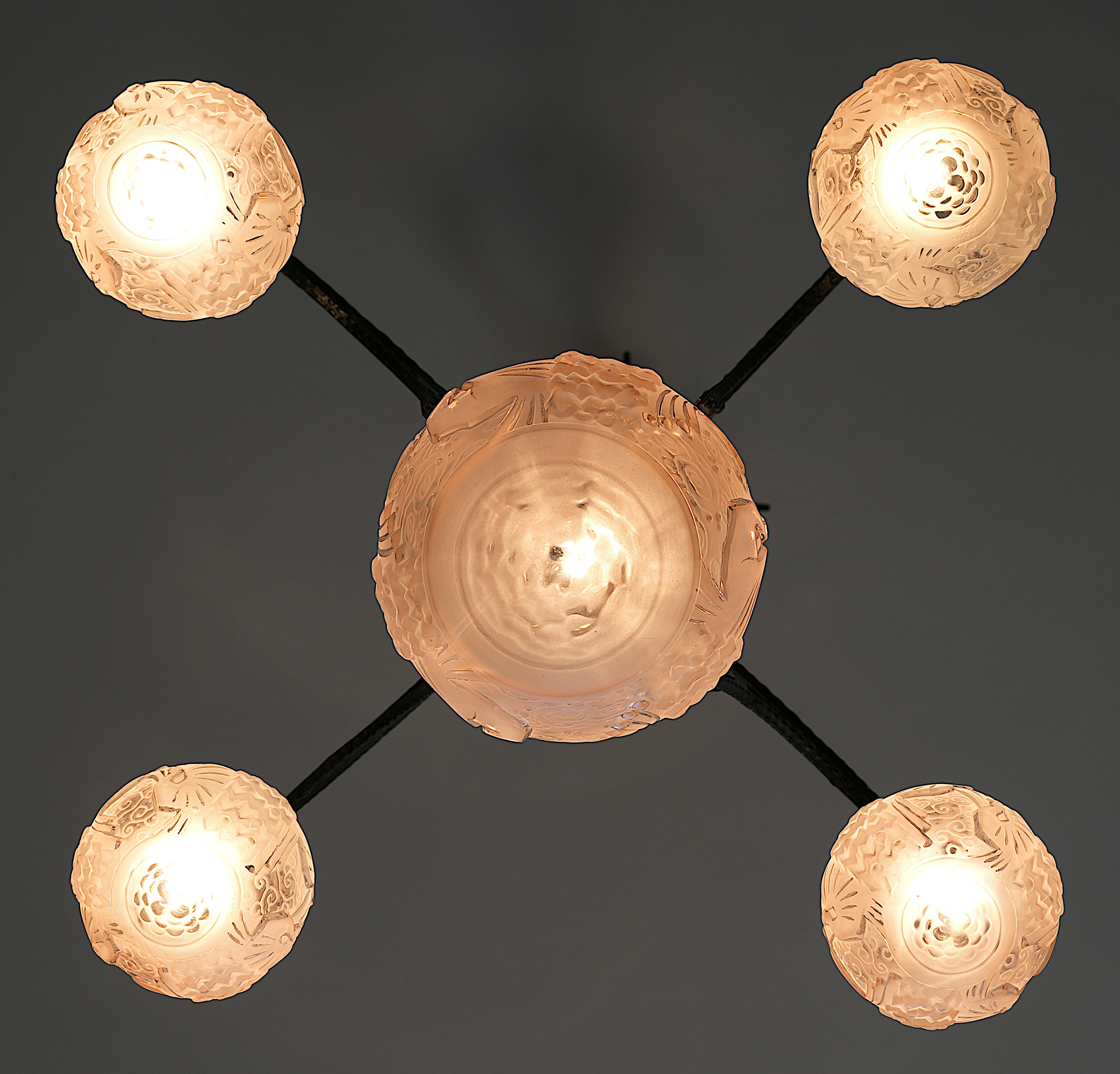 Muller Freres & Andre Kovacs Grande lampadario francese Art Déco rosa, 1920 in vendita 1