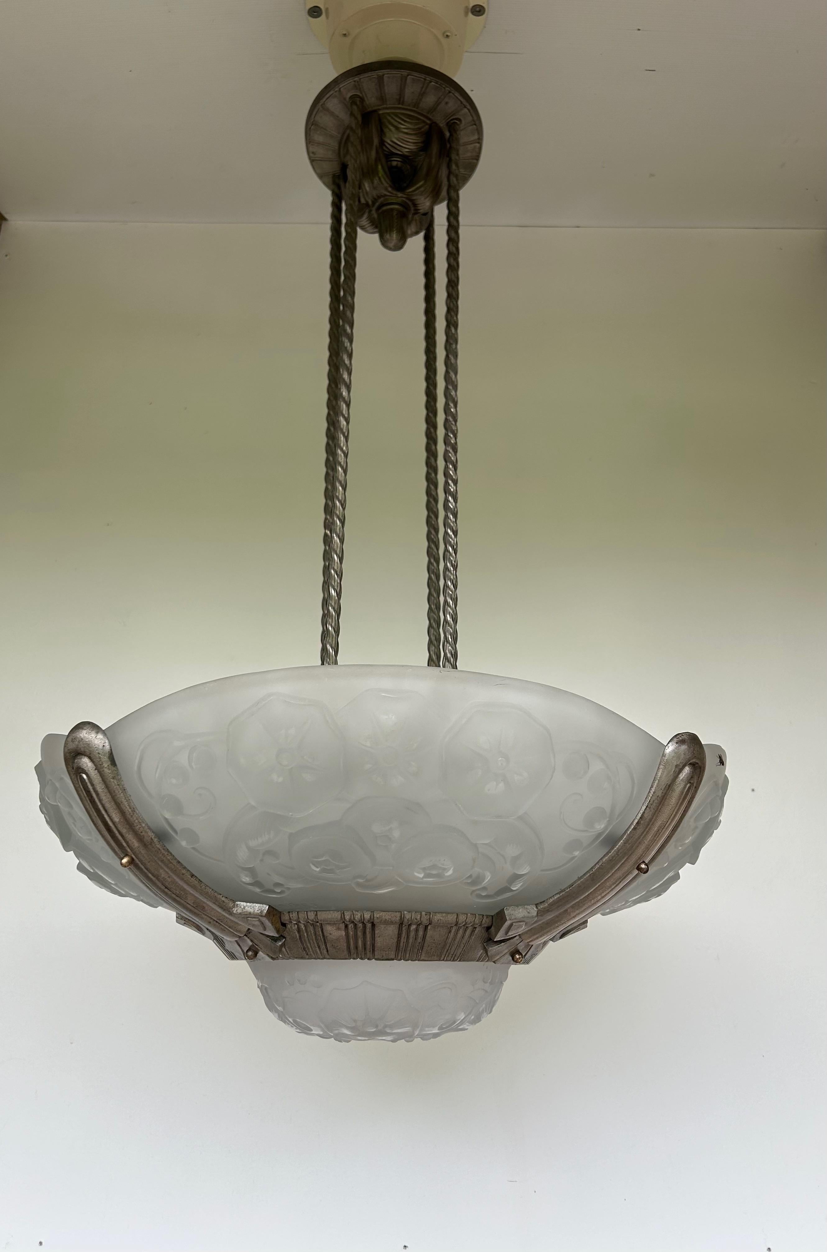 Muller Frères Art Deco Chandelier In Excellent Condition For Sale In NANTES, FR