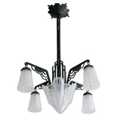 Muller Frères Art Déco-Kronleuchter, Milchglas und Eisen, Frankreich 1925