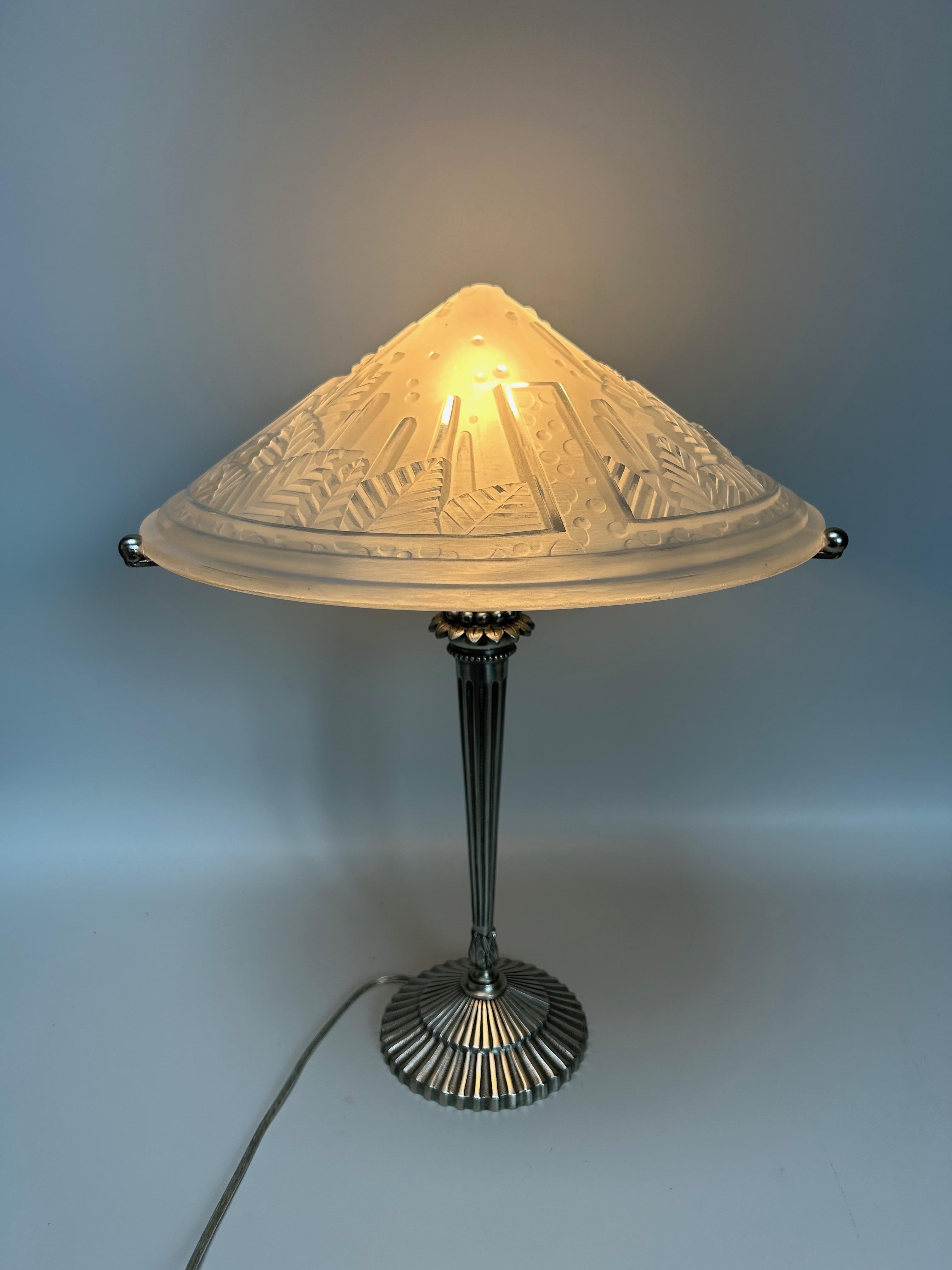 Muller Freres Art Deco Lamp For Sale 4