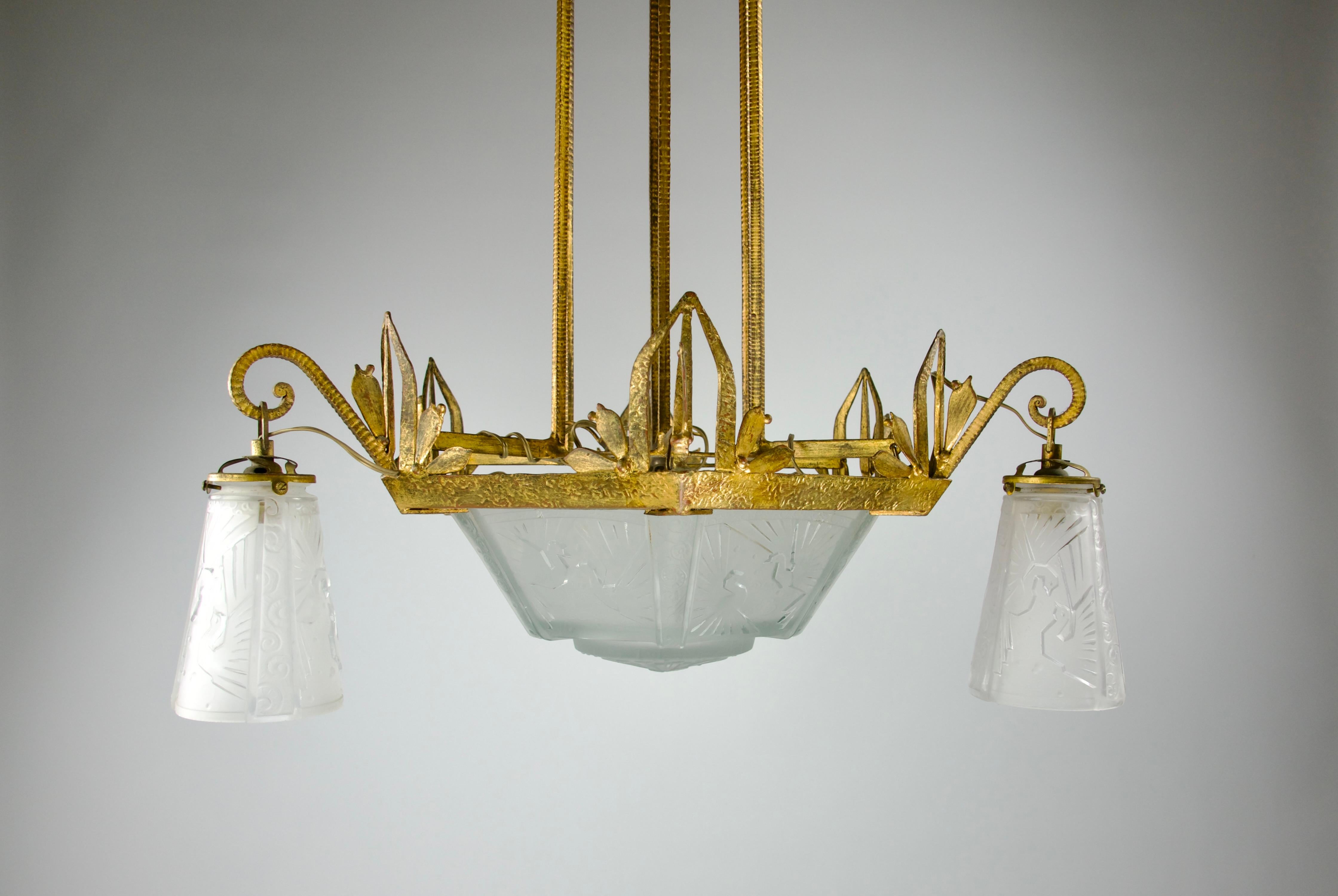 Early 20th Century Muller Frères Chandelier, Gilt Frame and Peacock Motifs, French Art Deco For Sale