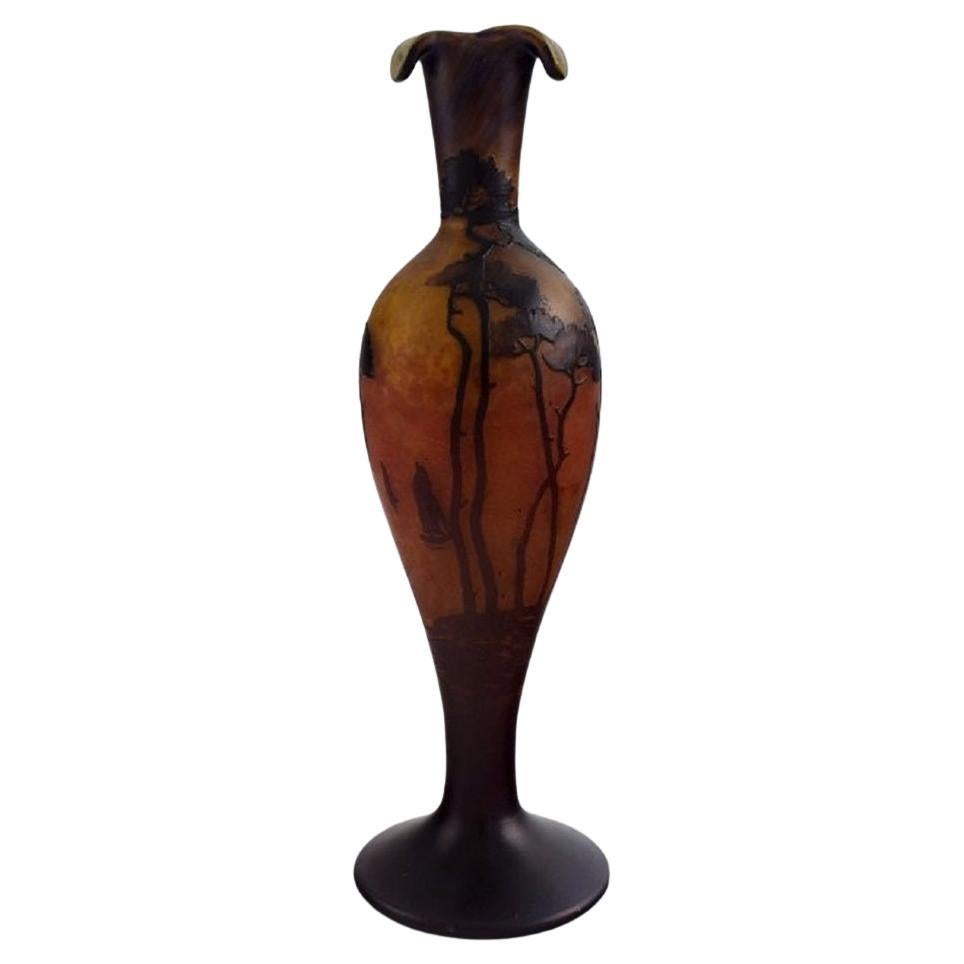 Muller Frères, Frankreich, Vase aus rauchigem und dunklem Kunstglas, 1920er Jahre