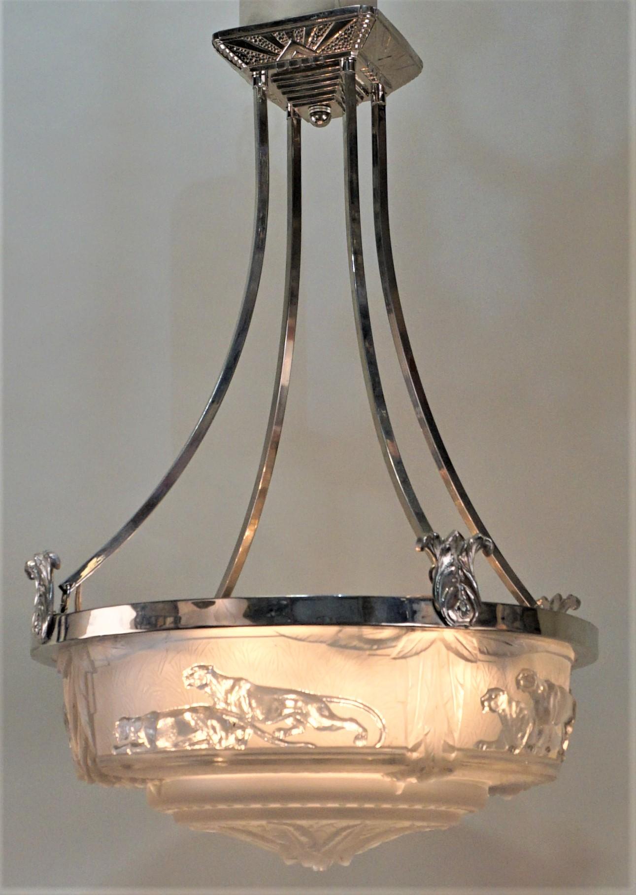 Glass Muller Frères French Art Deco 1930s Chandelier, Panther