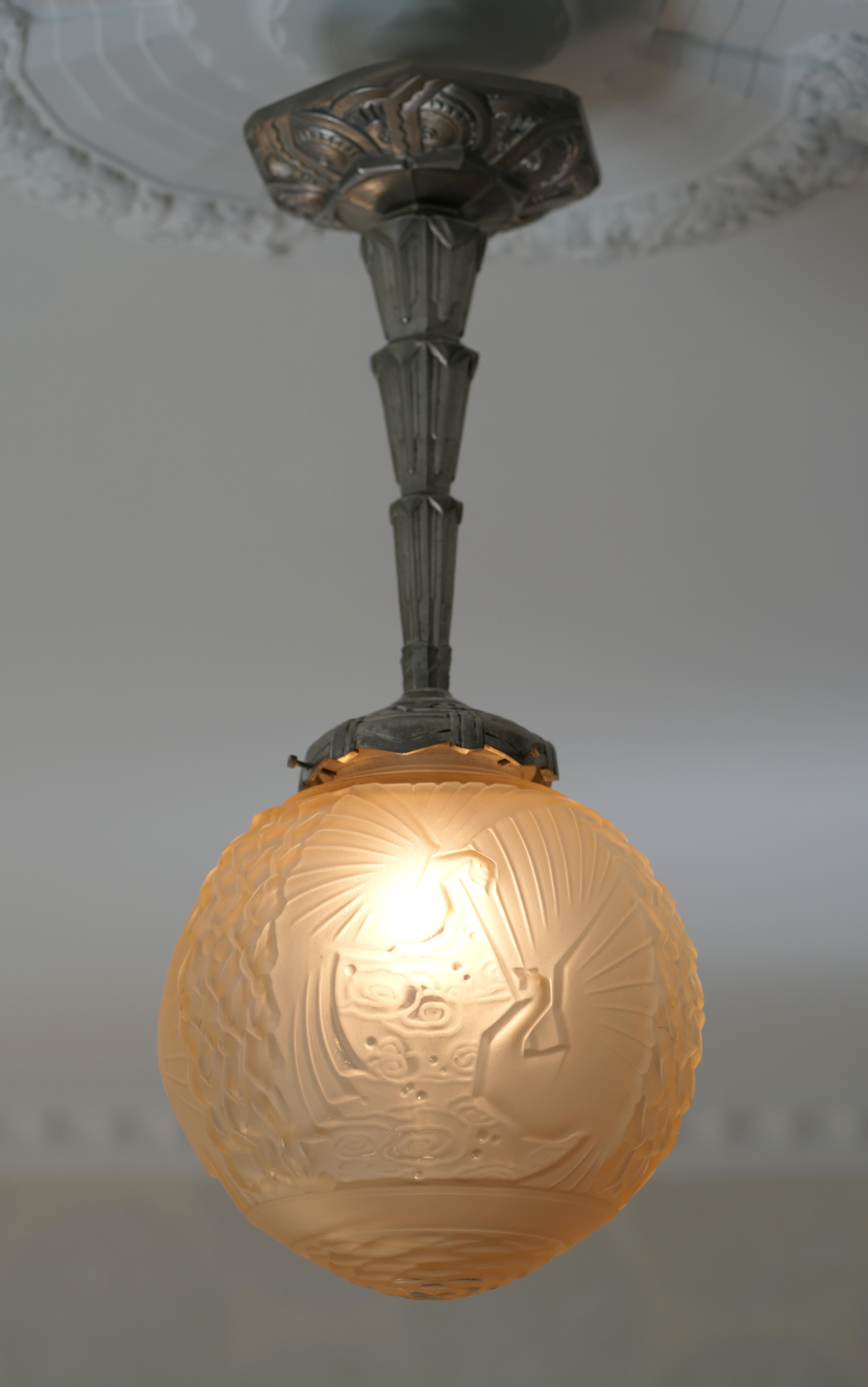 MULLER FRERES French Art Deco Bird Ceiling-light, ca.1925 For Sale 7