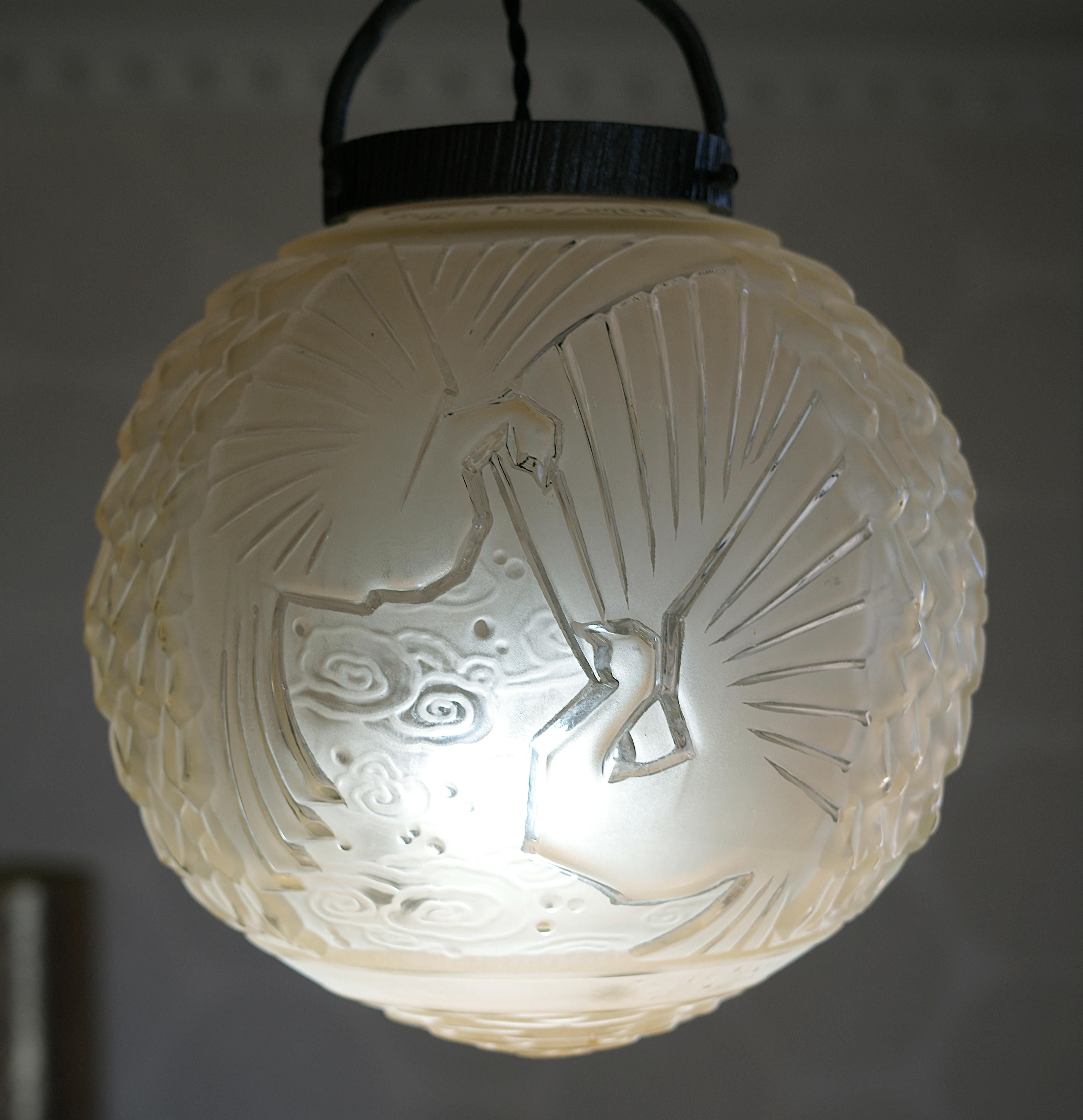 Frosted Muller Freres French Art Deco Bird Ceiling-Light, circa 1925 For Sale