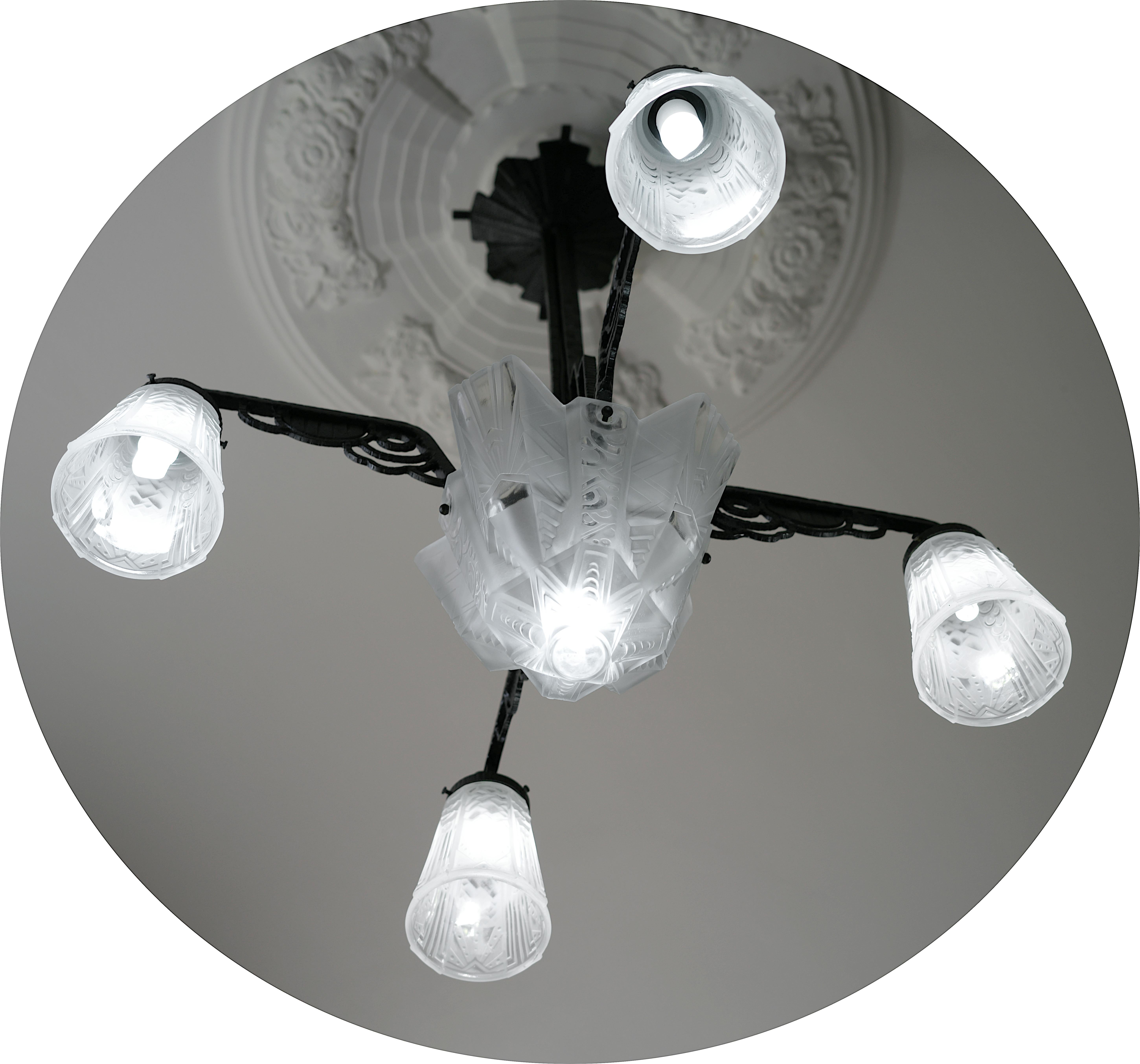 Muller Freres French Art Deco Chandelier, 1920 For Sale 6