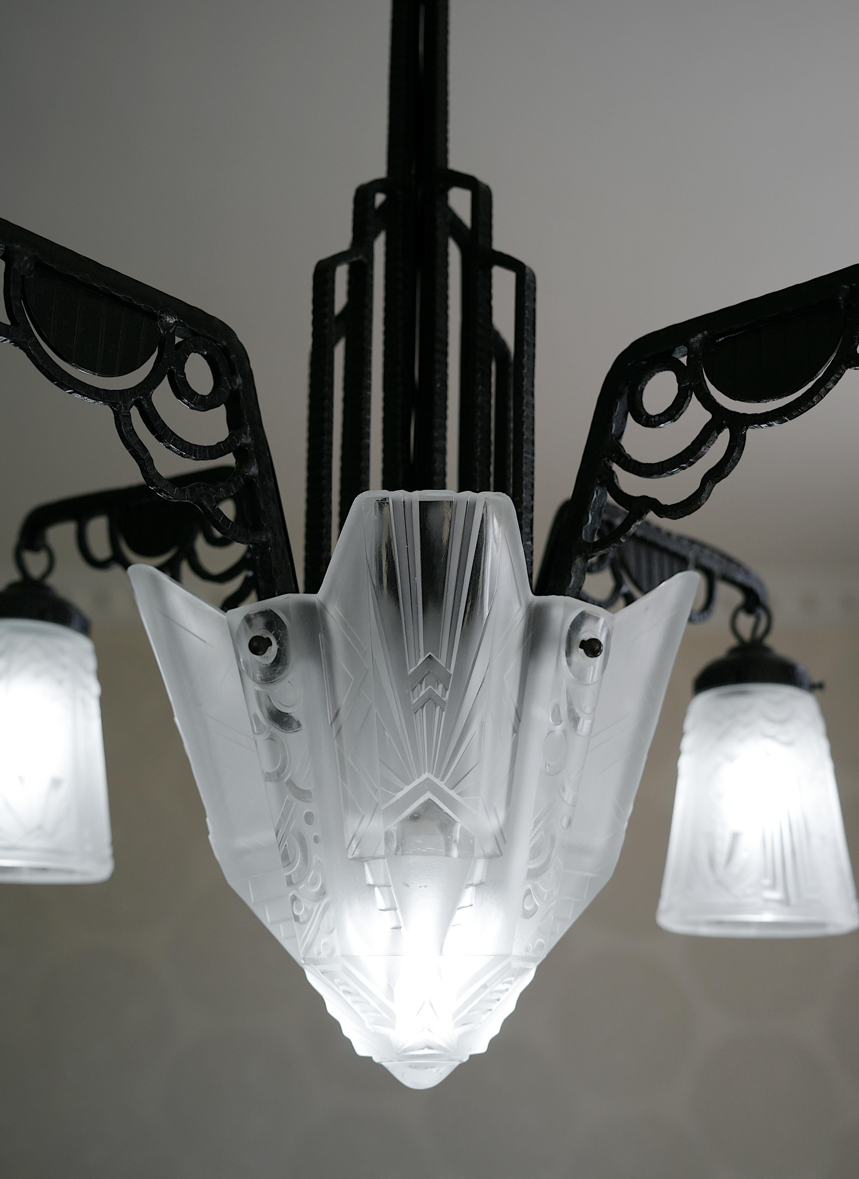 Muller Freres French Art Deco Chandelier, 1920 For Sale 7