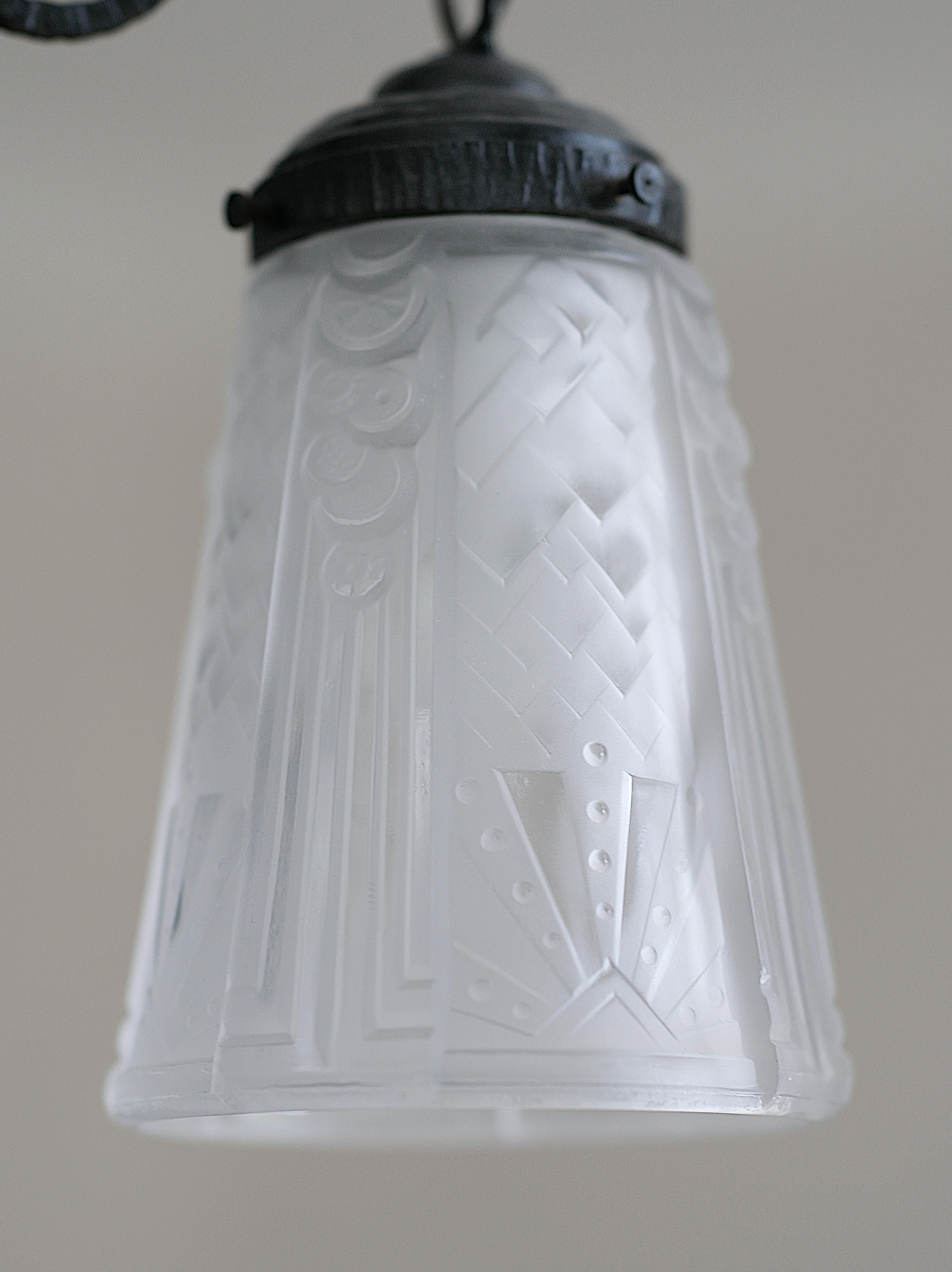 Muller Freres French Art Deco Chandelier, 1920 For Sale 10
