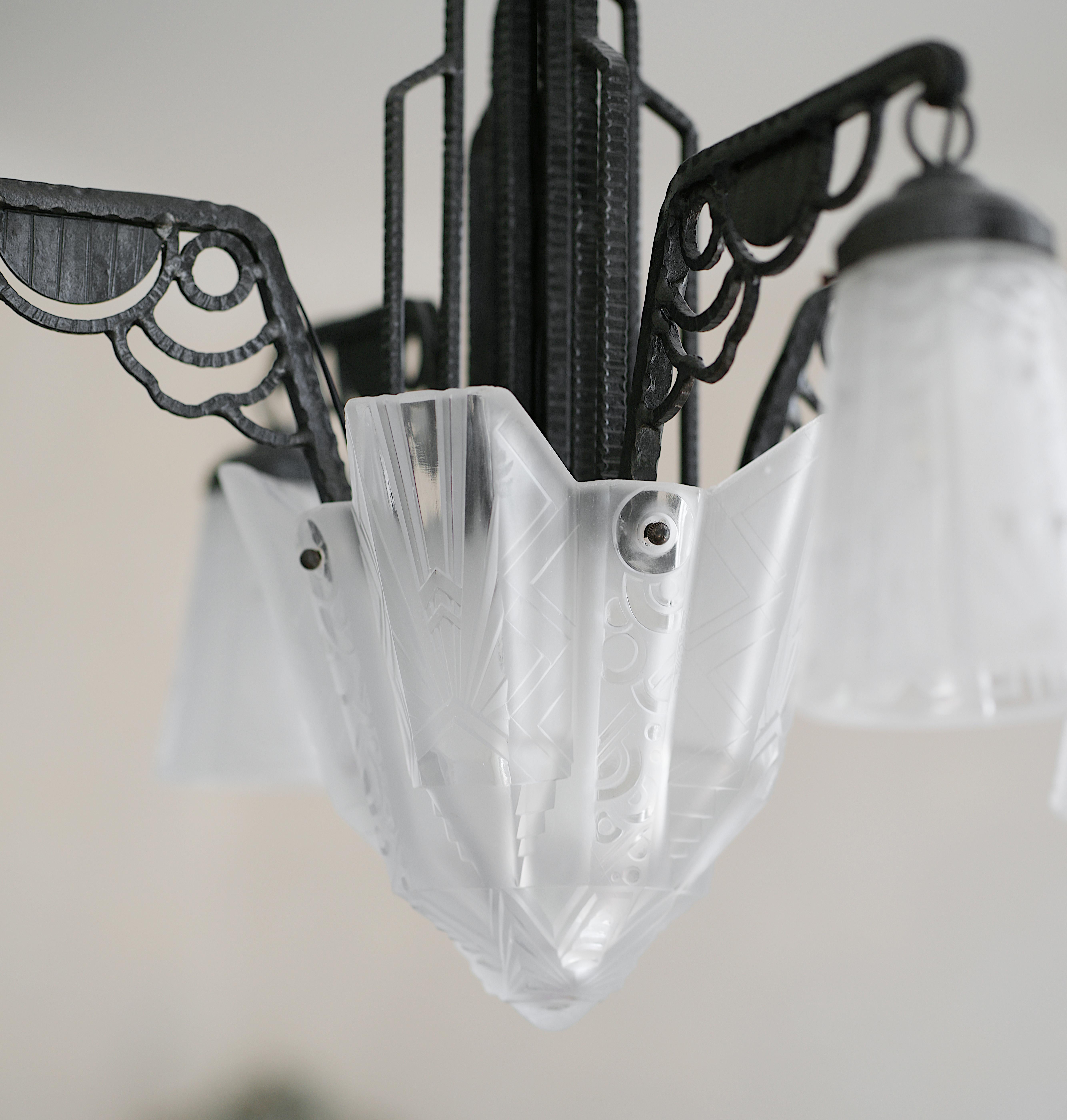 Muller Freres French Art Deco Chandelier, 1920 For Sale 13