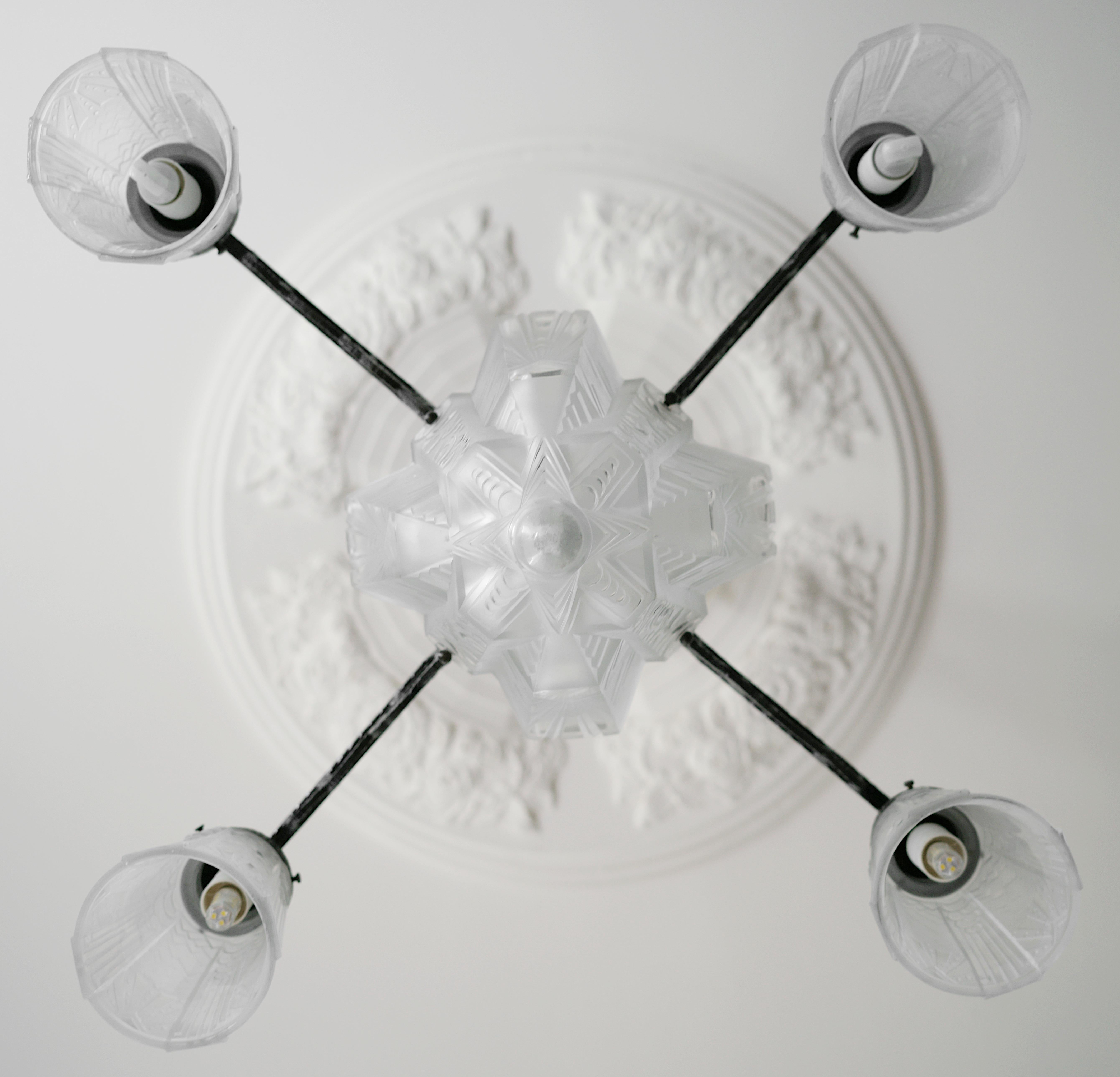 Muller Freres French Art Deco Chandelier, 1920 For Sale 3