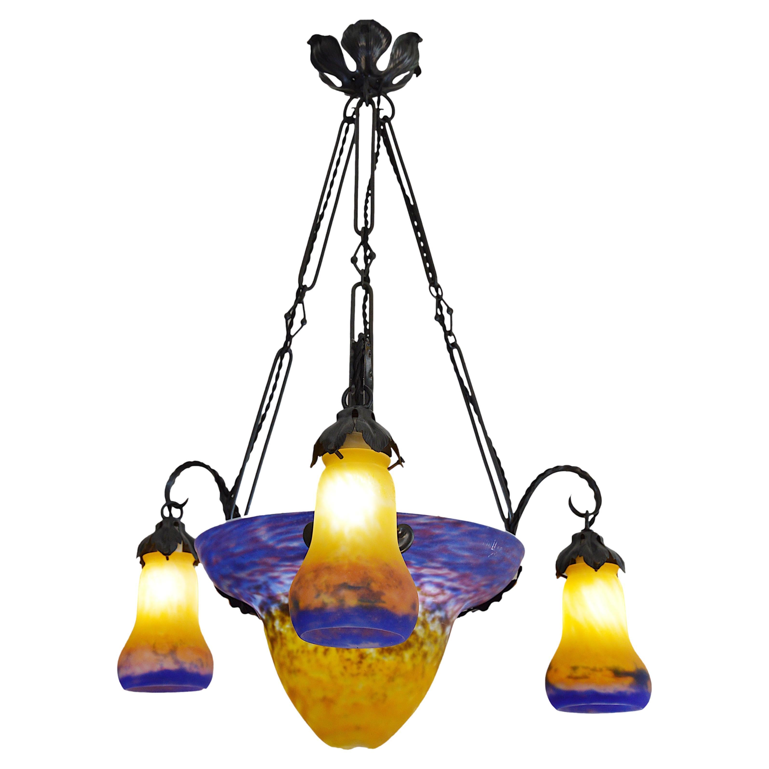 Muller Freres French Art Deco Chandelier, Ca.1920 For Sale