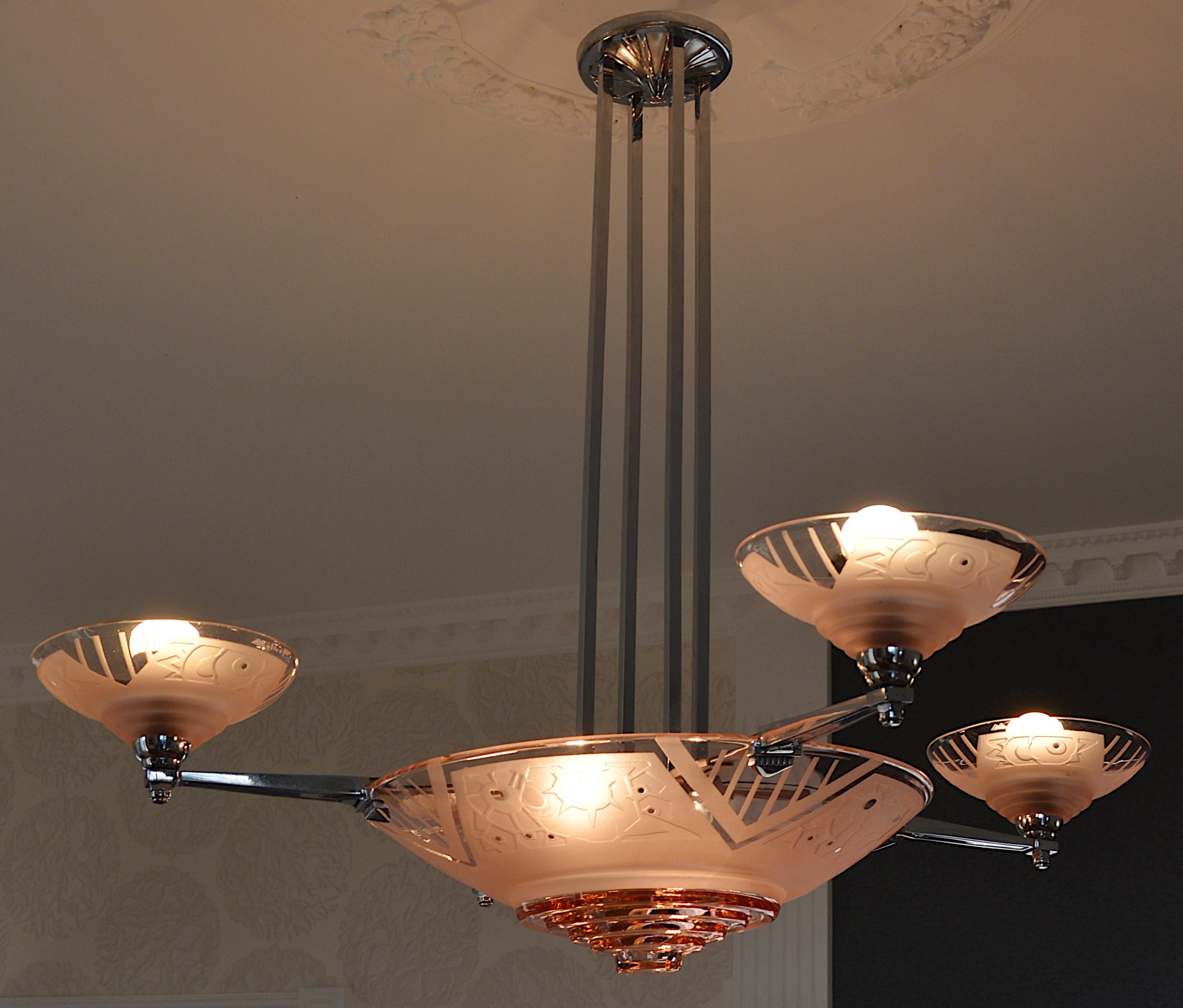 Bronze Muller Freres French Art Deco Chandelier, Early 1930s