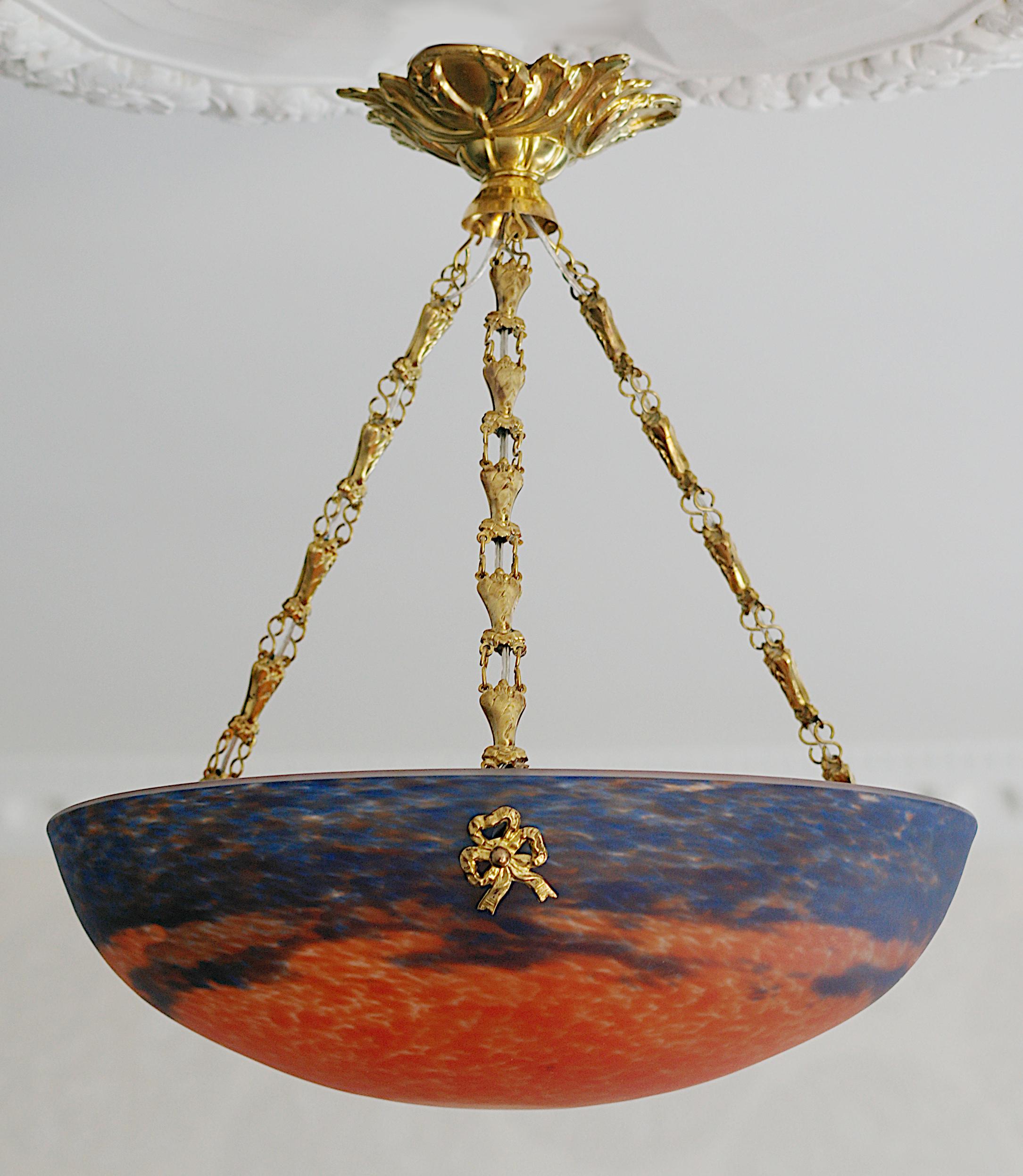 MULLER FRERES French Art Deco Pendant Chandelier, 1920 For Sale 8