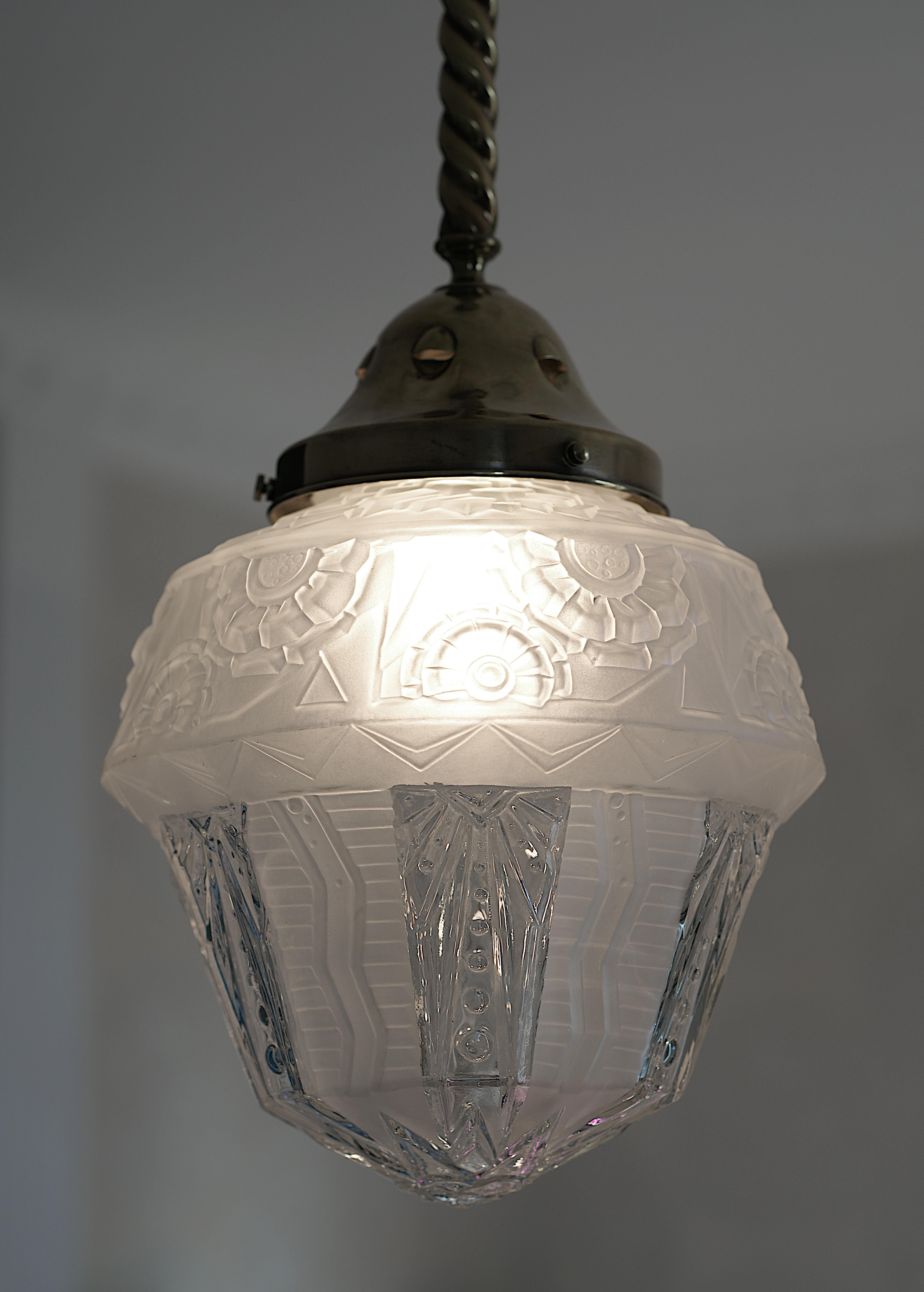 Dépoli Lustre à pendentif Iler Frères, art déco français, 1920 en vente