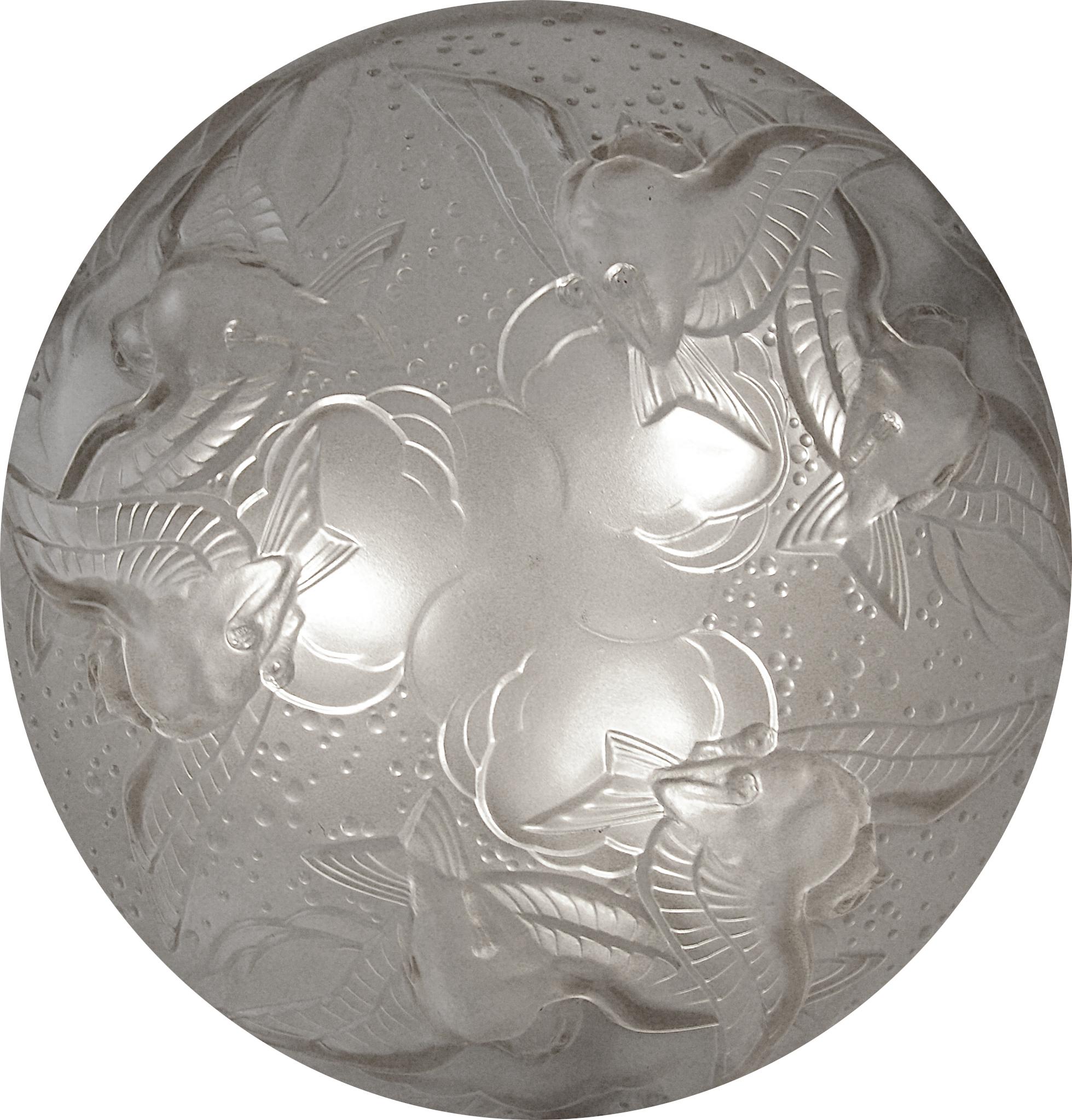 French Art Deco pendant chandelier by Muller Freres (Luneville), France, 1920s. 6 swallows in the sky. White frosted molded-pressed glass shade showing 6 swallows in the sky. It comes with its nice period silverplated stamped brass fixture. Height :