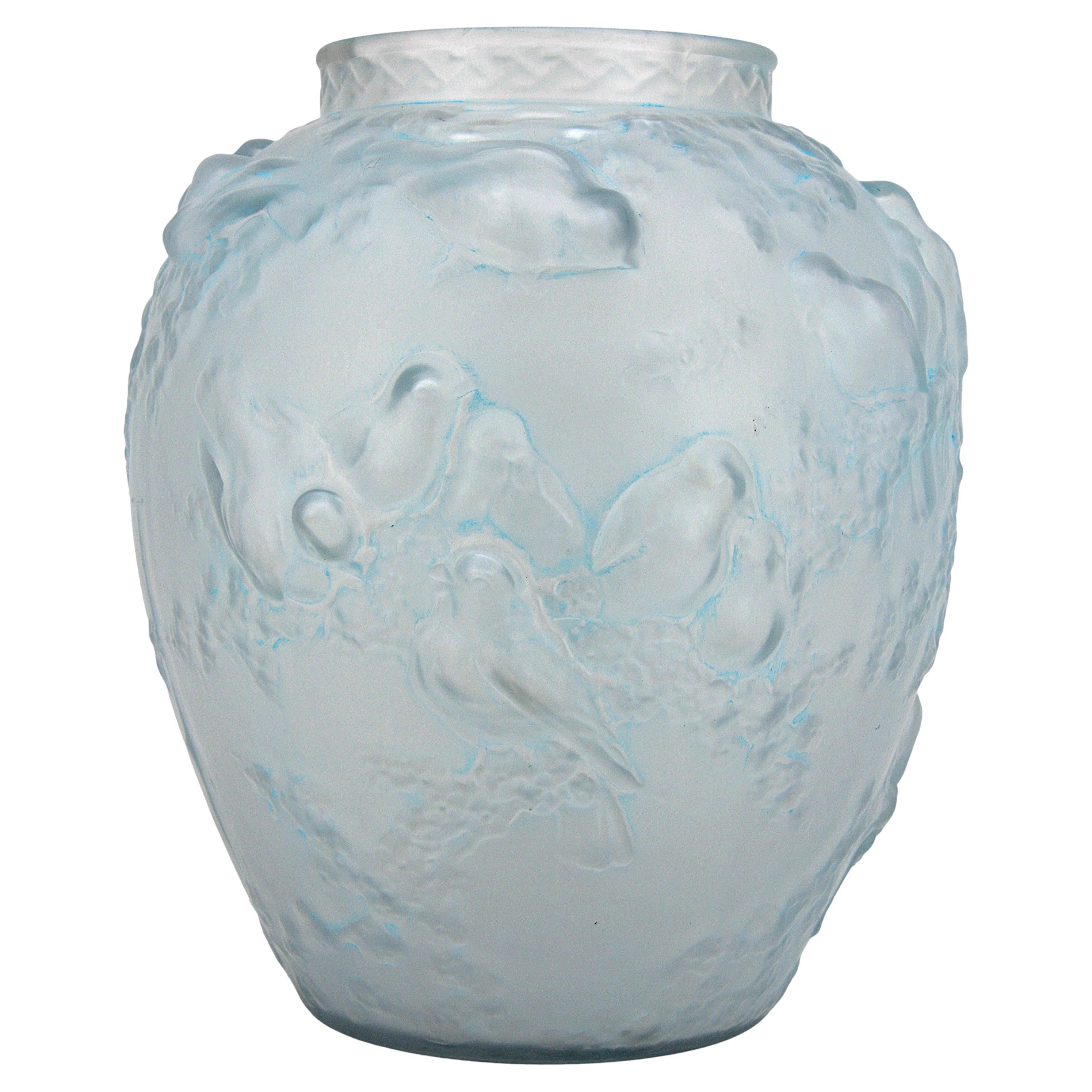 Large Art Deco frosted glass vase by Muller Frères (Luneville), France, ca.1920. 21 sparrows in trees. Slight blue patina in places to accentuate the reliefs. Measures: Height : 11.1