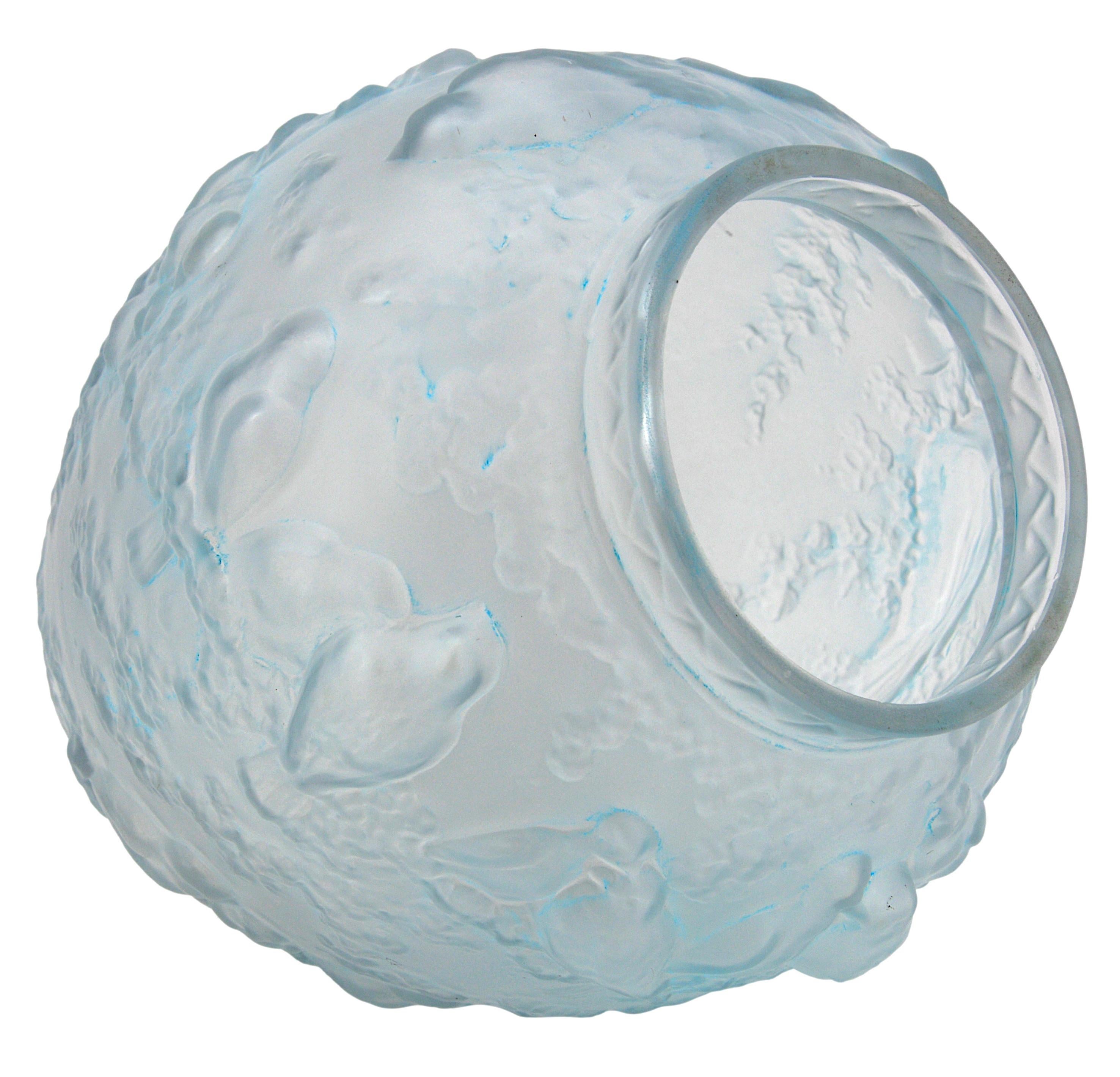 Muller Freres Large Sparrows Frosted Glass Vase, 1920 In Good Condition For Sale In Saint-Amans-des-Cots, FR