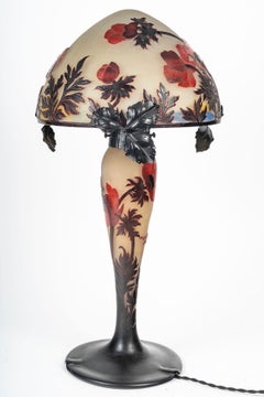 Müller Frères, Lunéville, "Anémones"  Art Nouveau Glass Lamp circa 1910