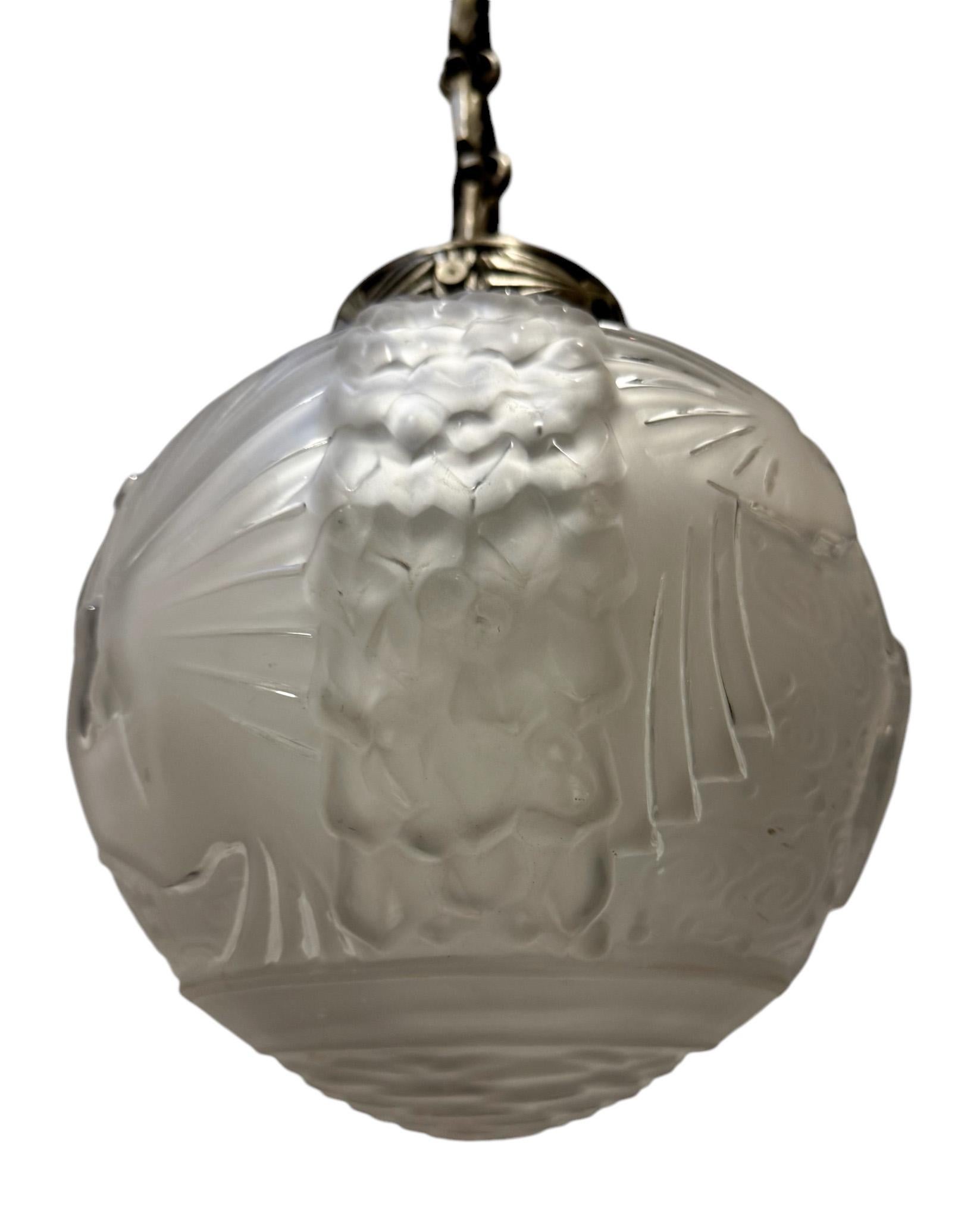 Muller Frères Luneville  Art Deco Pendant with Original Birds Shade, 1930s For Sale 6